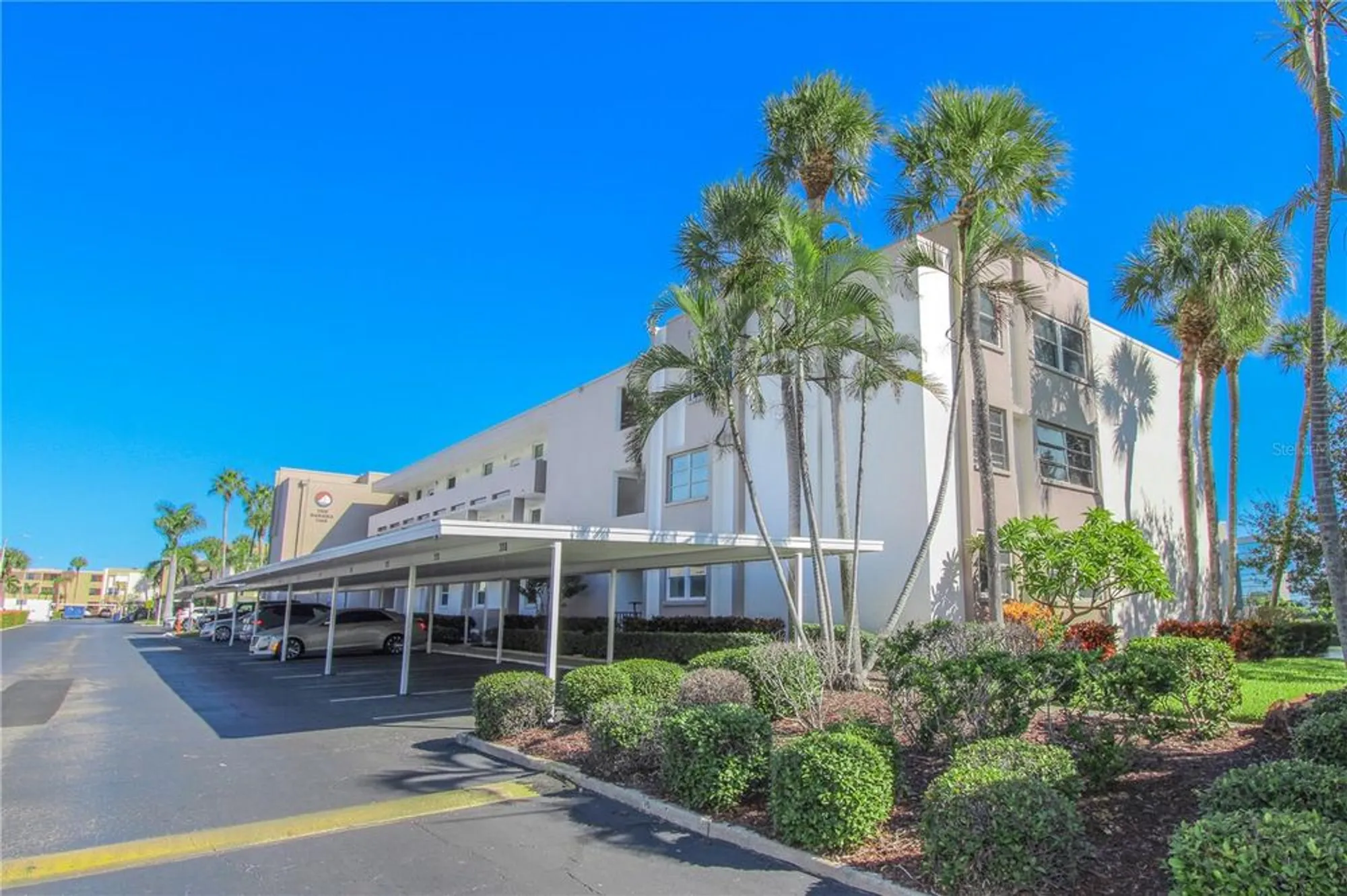 Property Slideshow image 35 of 45 | 7425 bay island dr 108, South Pasadena, FL, 33707