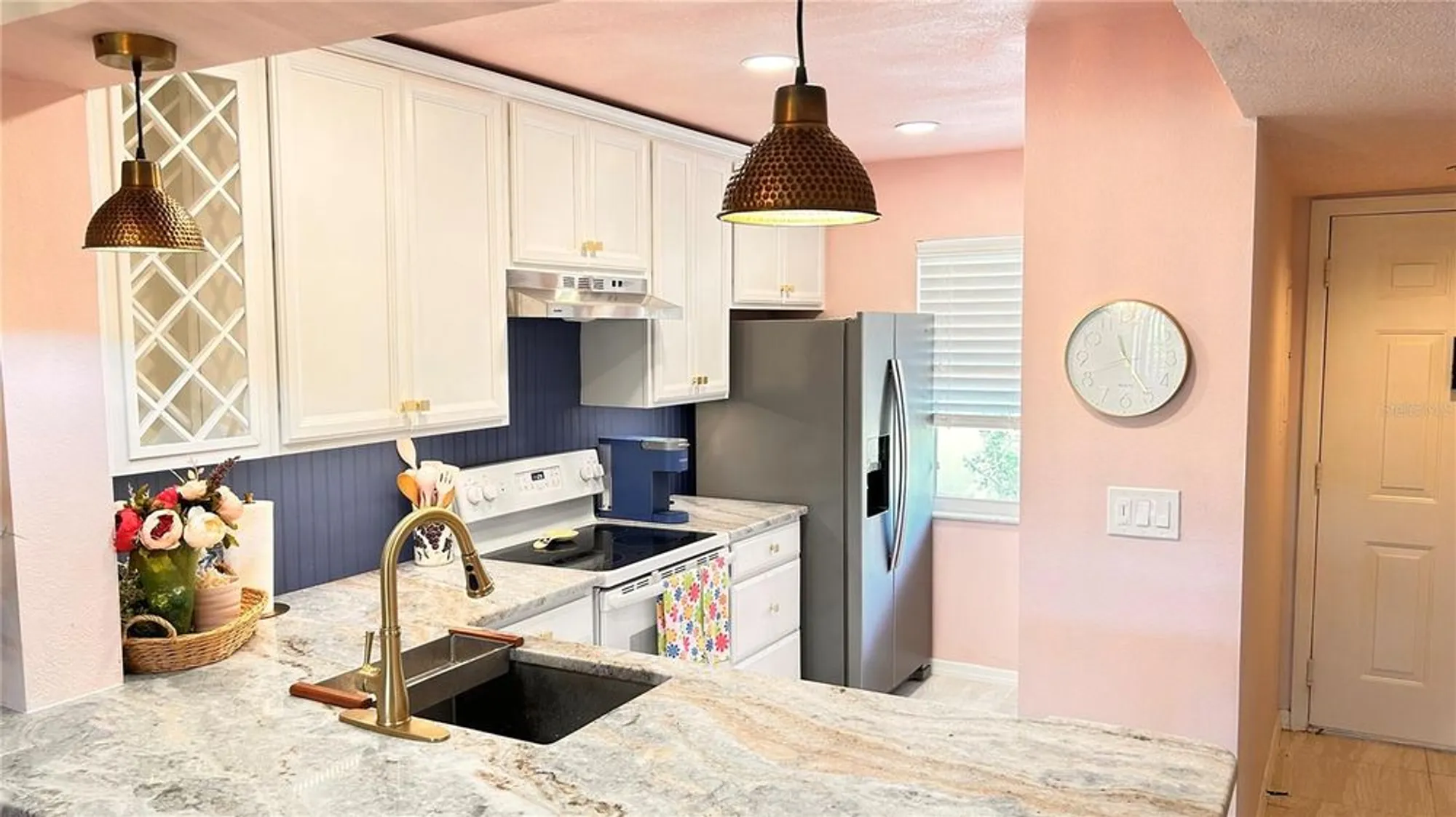 Property Slideshow image 23 of 31 | 433 cerromar ln 331, Venice, FL, 34293