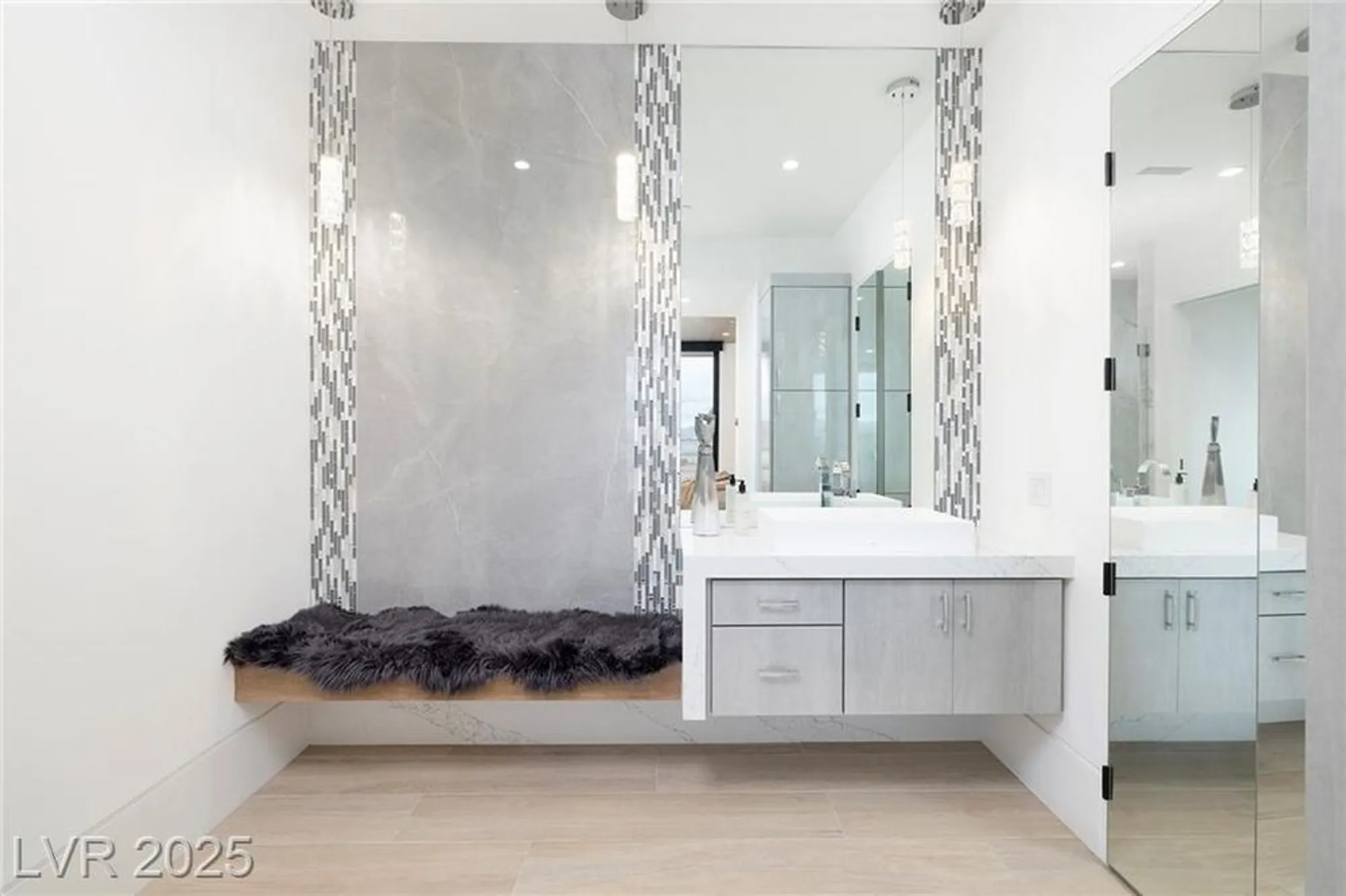 Property Slideshow image 33 of 66 | 12 rainbow point pl, Henderson, NV, 89011