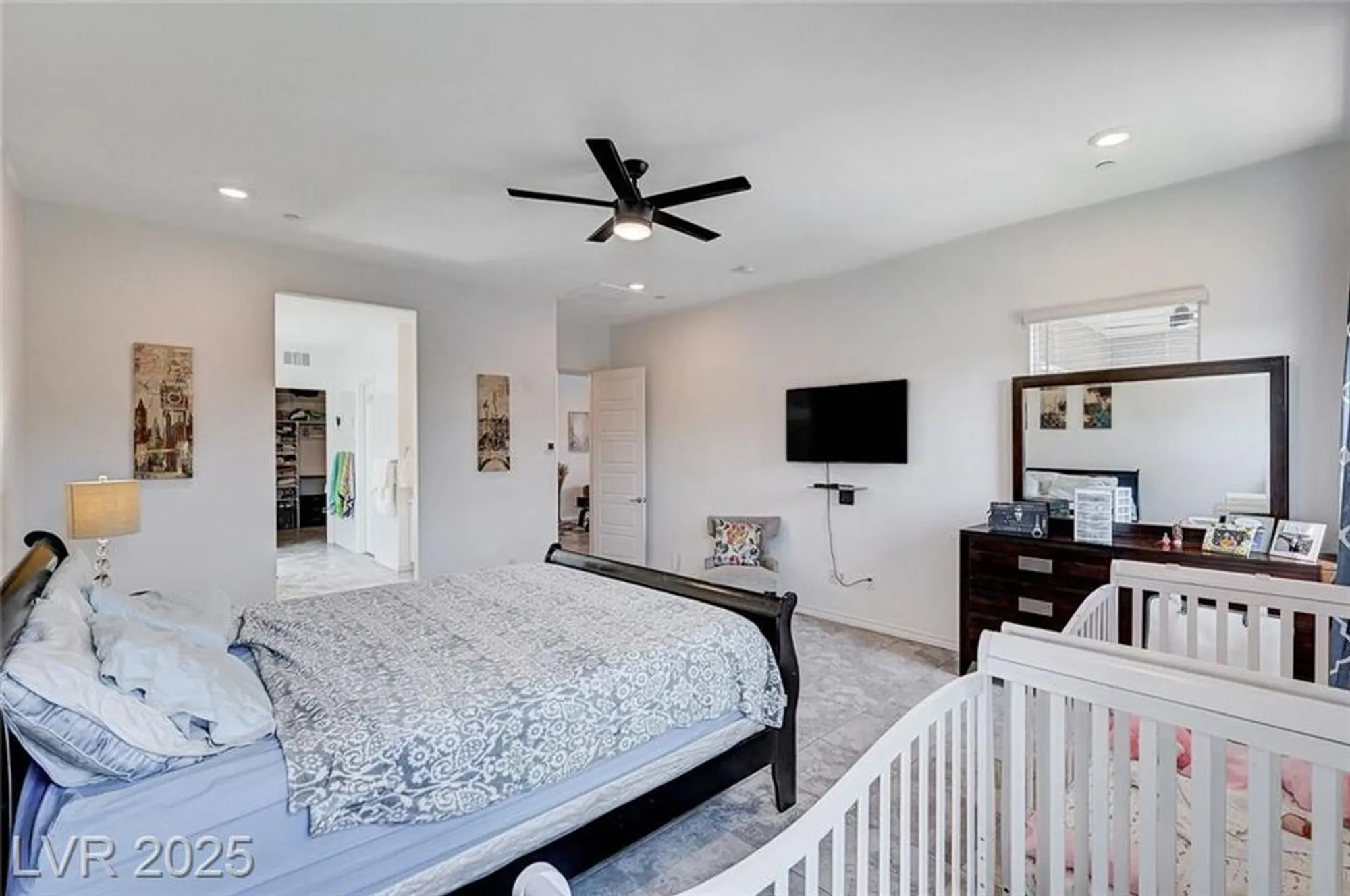 Property Slideshow image 27 of 99 | 33 reverie heights ave, Henderson, NV, 89011