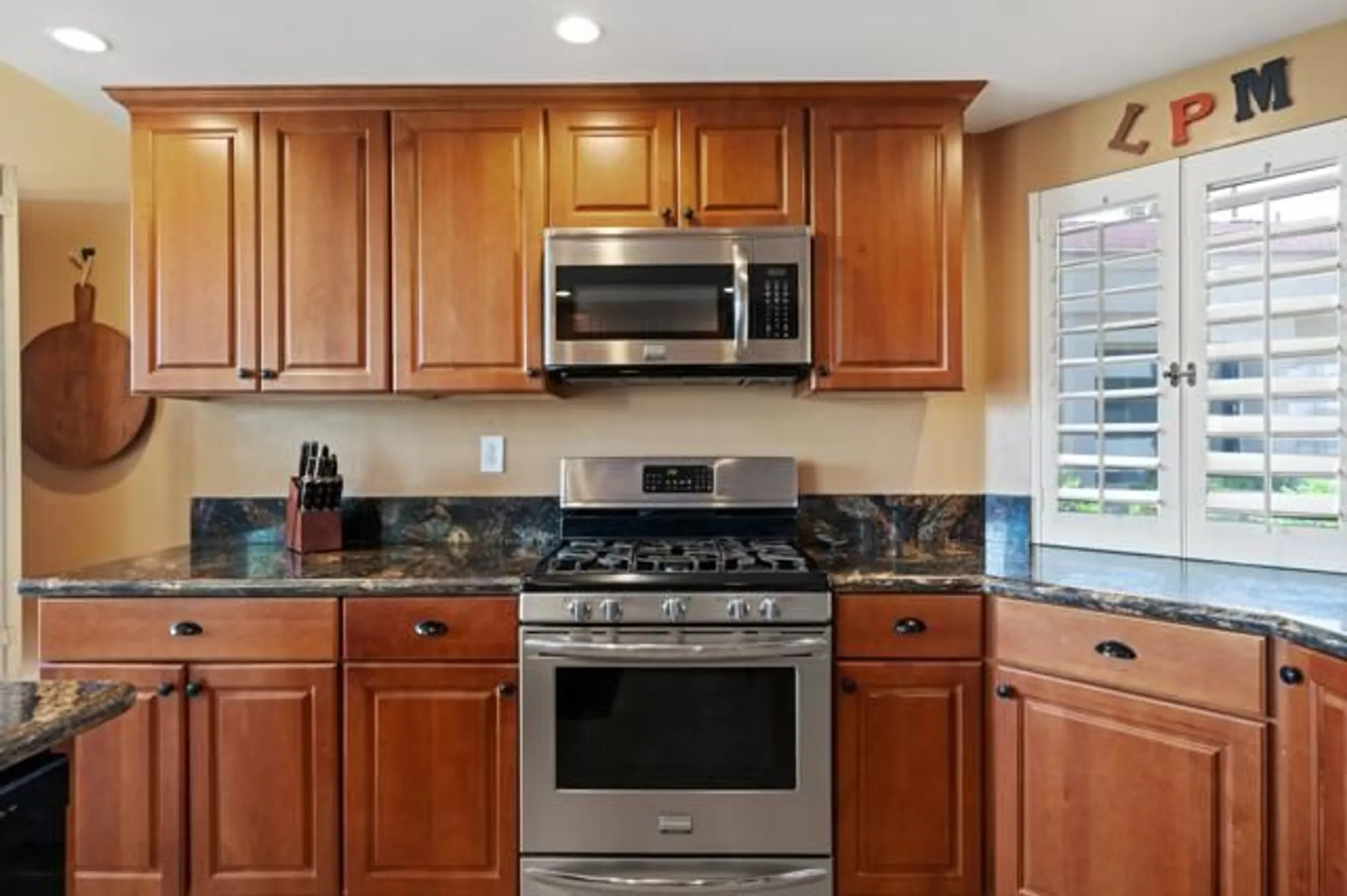 Property Slideshow image 23 of 36 | 80613 oak tree, La Quinta, CA, 92253