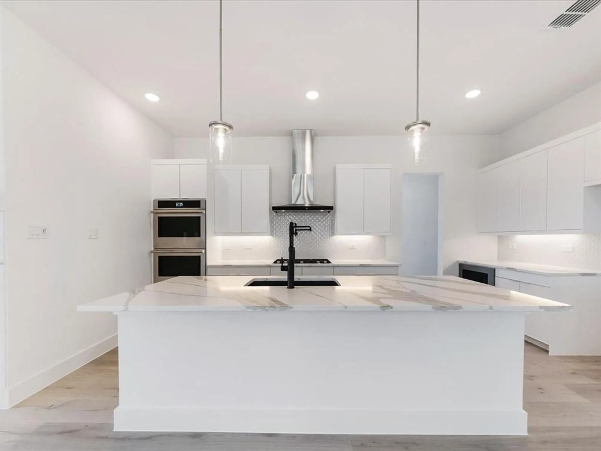 Property Slideshow image 8 of 40 | 1436 imperial ave, Frisco, TX, 75036