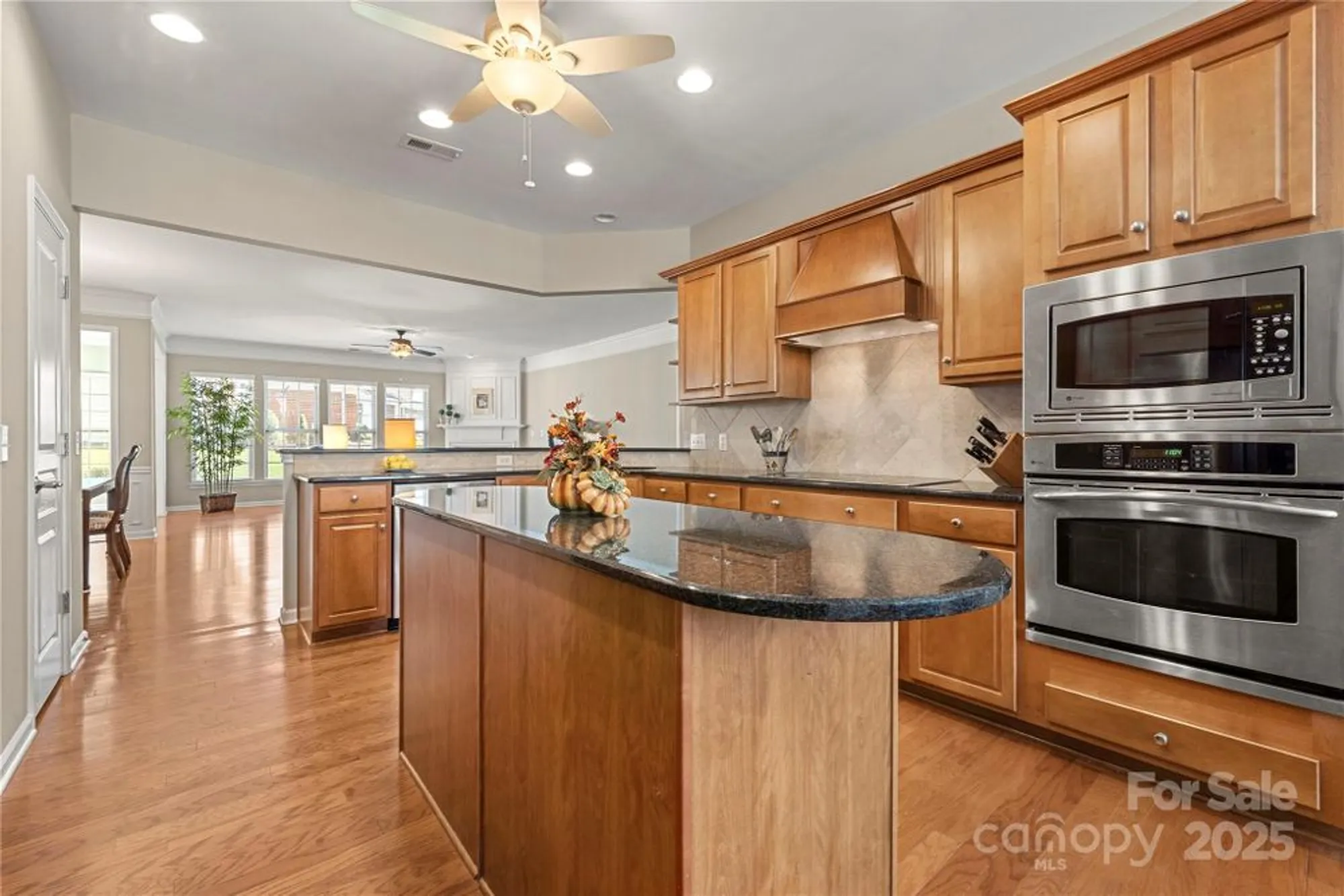 Property Slideshow image 12 of 44 | 36127 watsonia st, Fort Mill, SC, 29707
