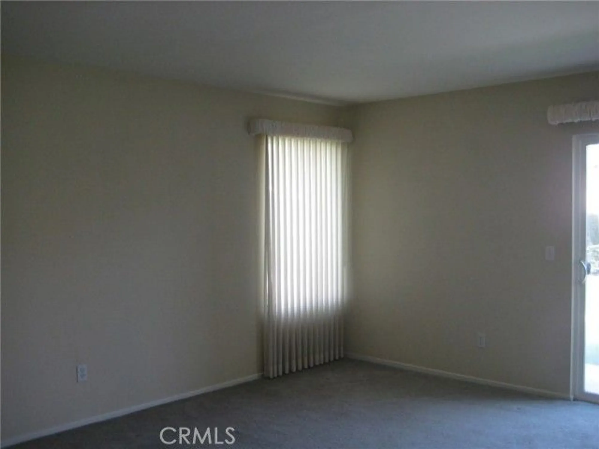 Property Slideshow image 7 of 41 | 19058 pamela ln, Apple Valley, CA, 92308