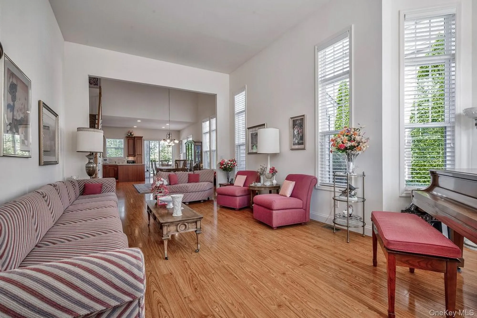 Property Slideshow image 13 of 28 | 60 pacific dunes ct, Medford, NY, 11763