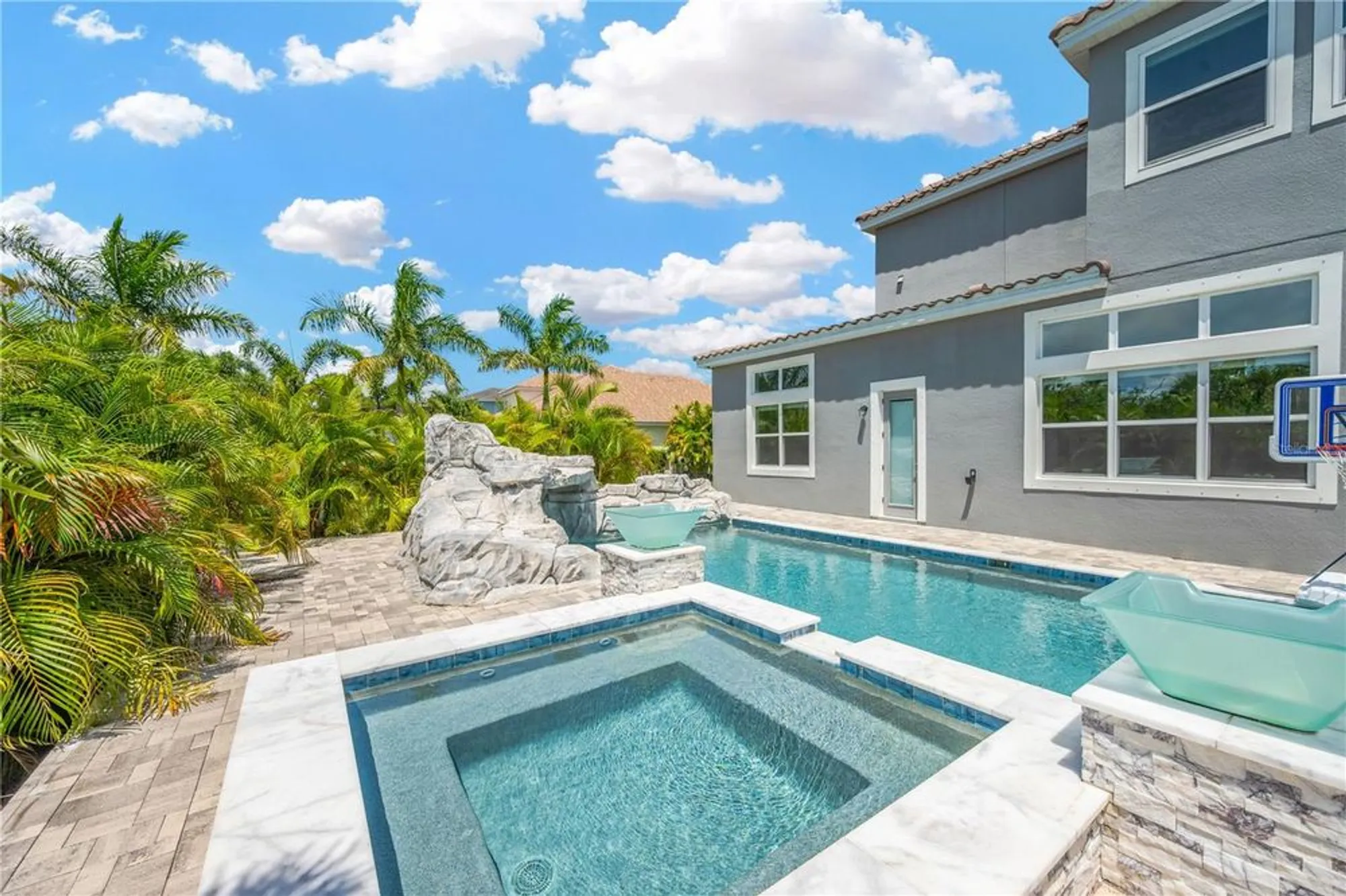 Property Slideshow image 4 of 59 | 832 manns harbor dr, Apollo Beach, FL, 33572