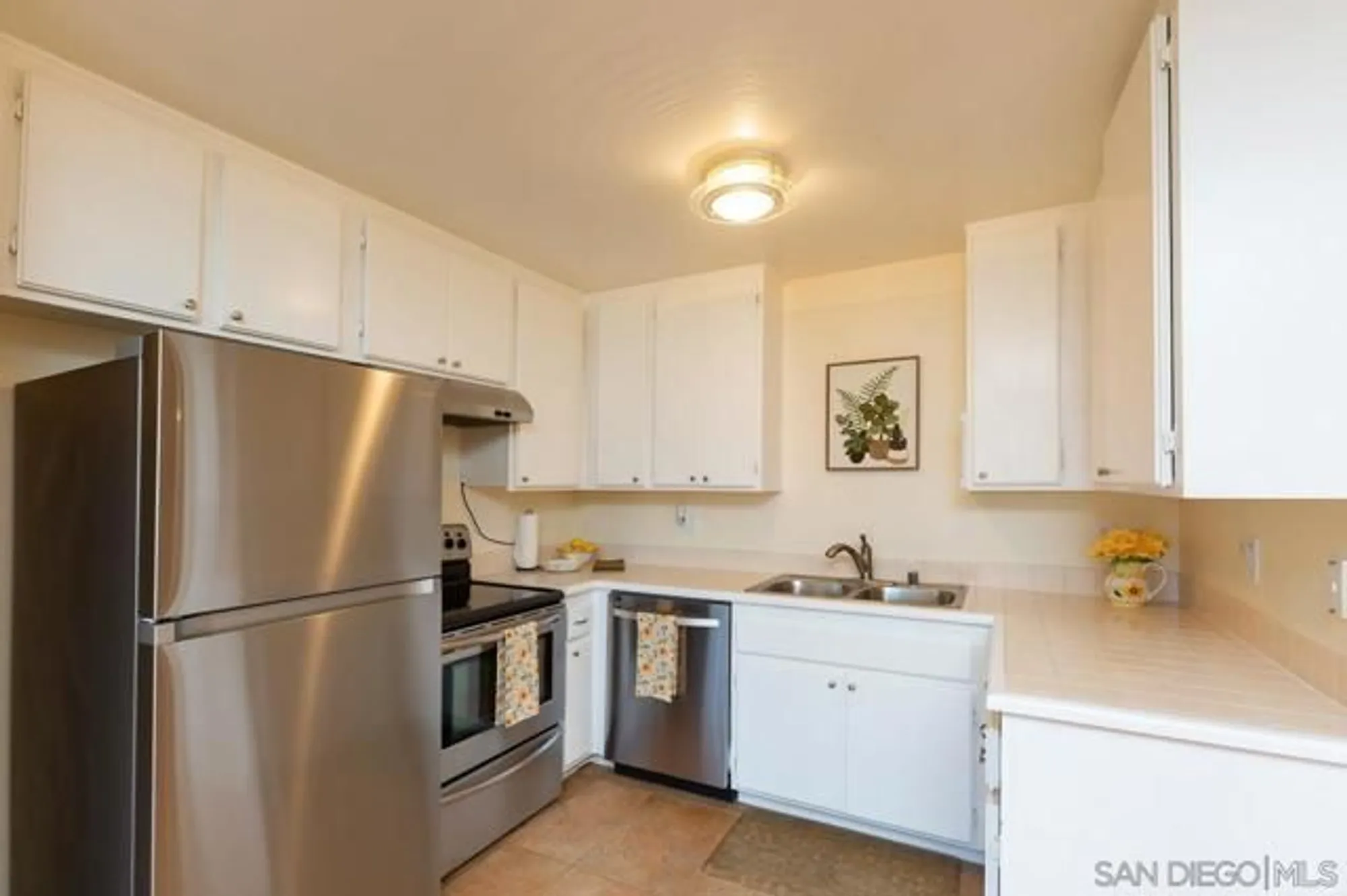 Property Slideshow image 5 of 25 | 6330 genesee ave unit 112, San Diego, CA, 92122