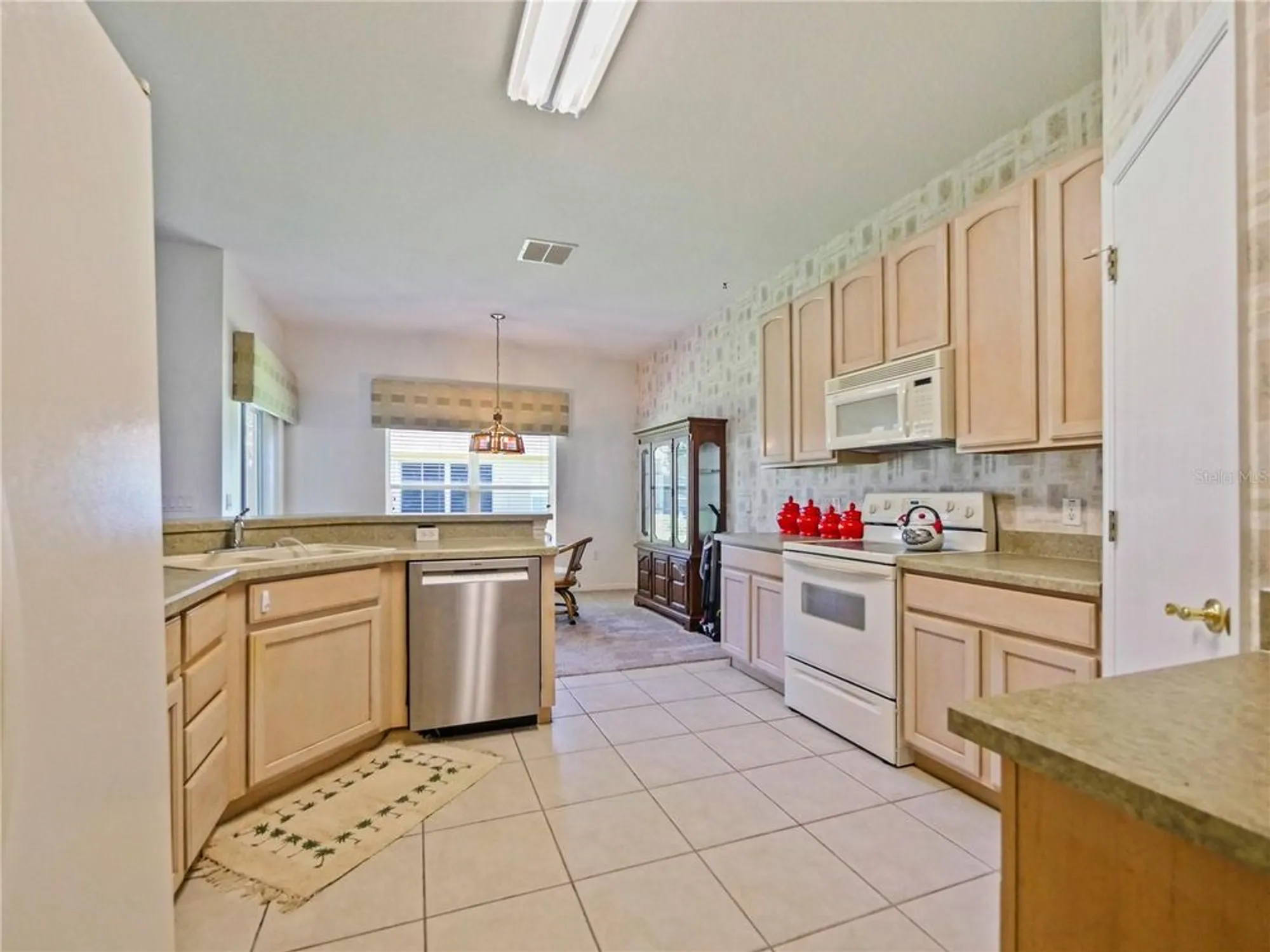 Property Slideshow image 8 of 15 | 252 rock springs dr, Kissimmee, FL, 34759