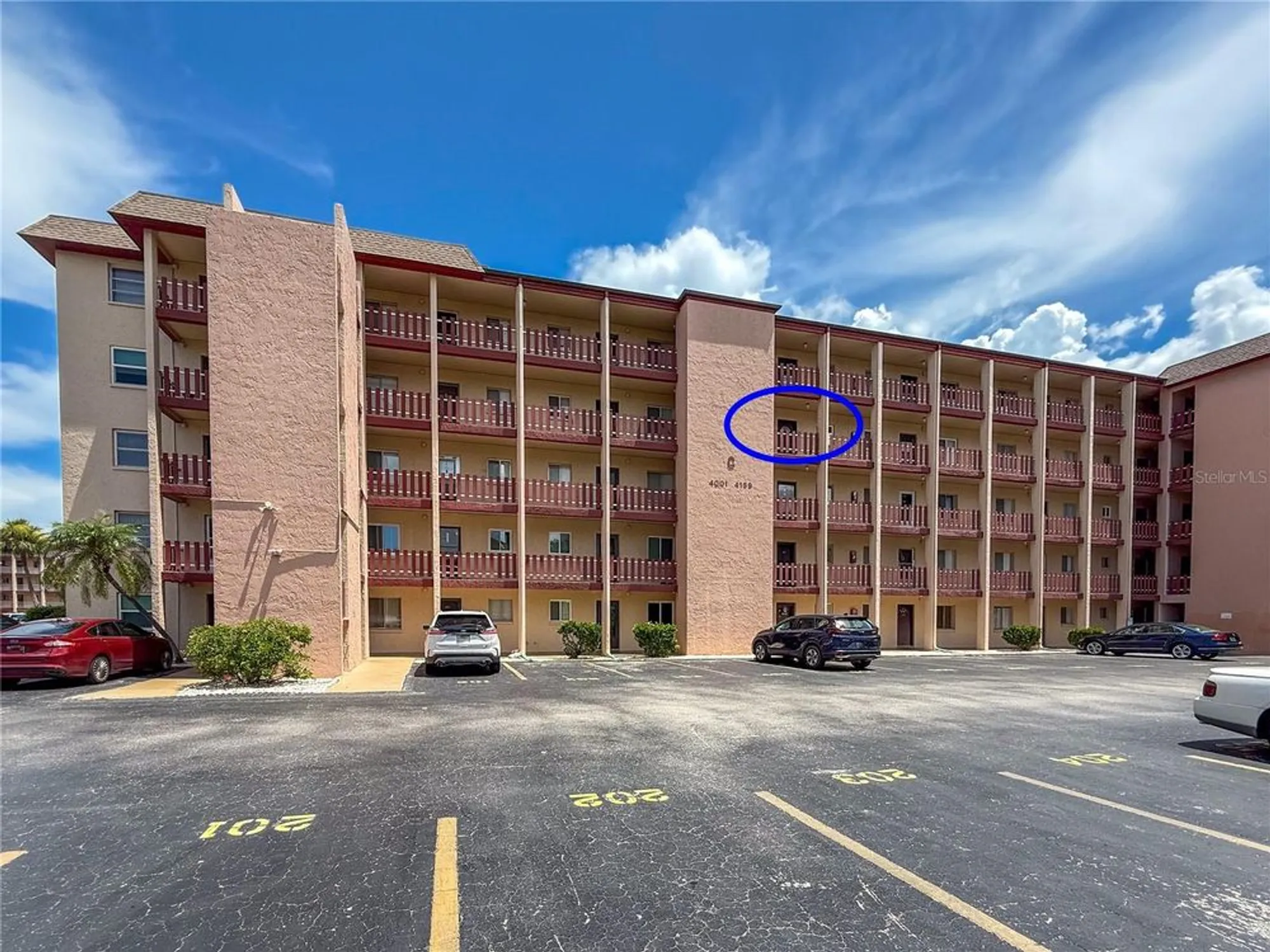 Property Slideshow image 29 of 38 | 4103 lake bayshore dr # 404, Bradenton, FL, 34205