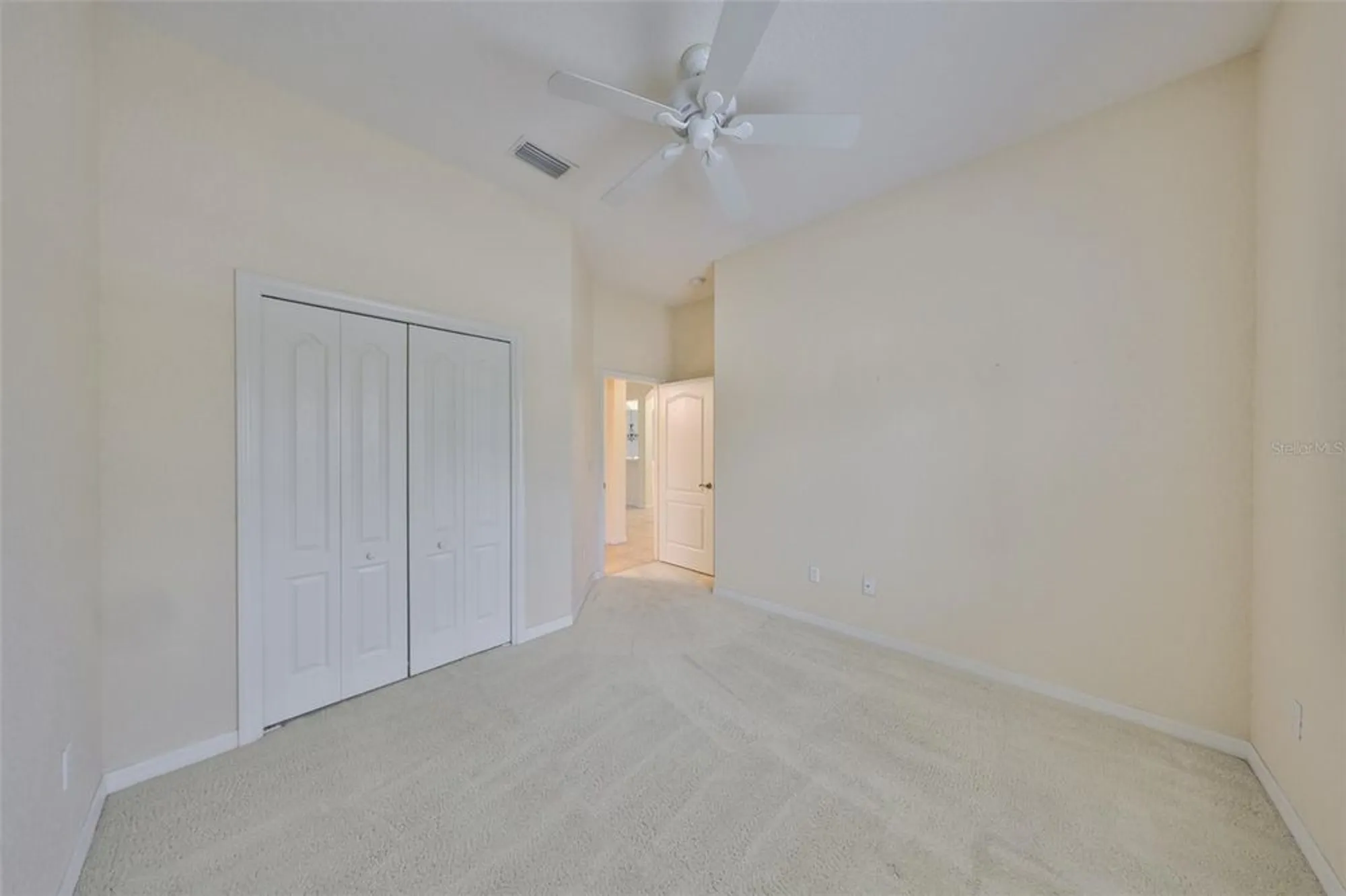 Property Slideshow image 20 of 41 | 1043 regal manor way, Sun City Center, FL, 33573