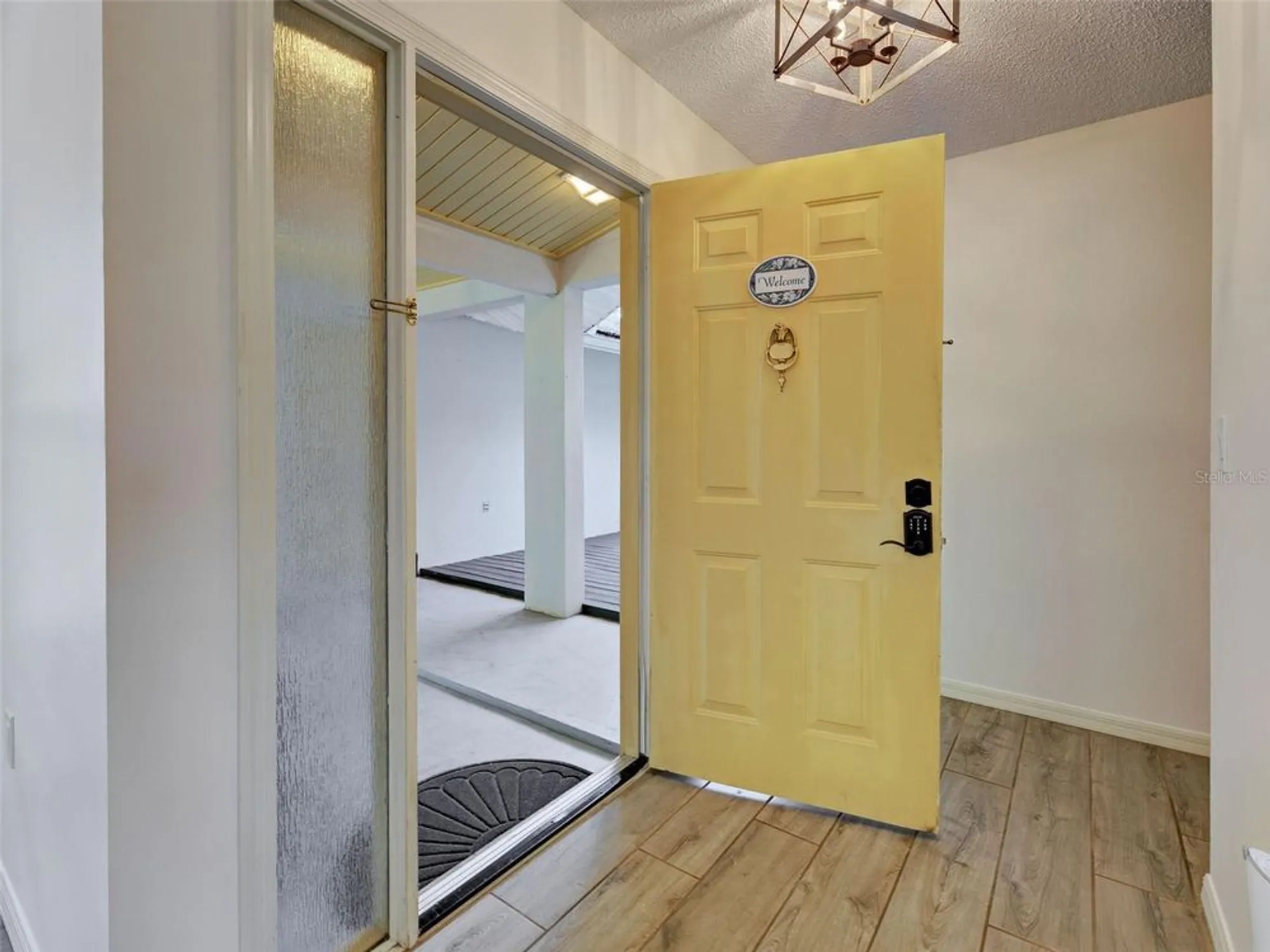 Property Slideshow image 12 of 68 | 263 southampton dr # 301, Venice, FL, 34293