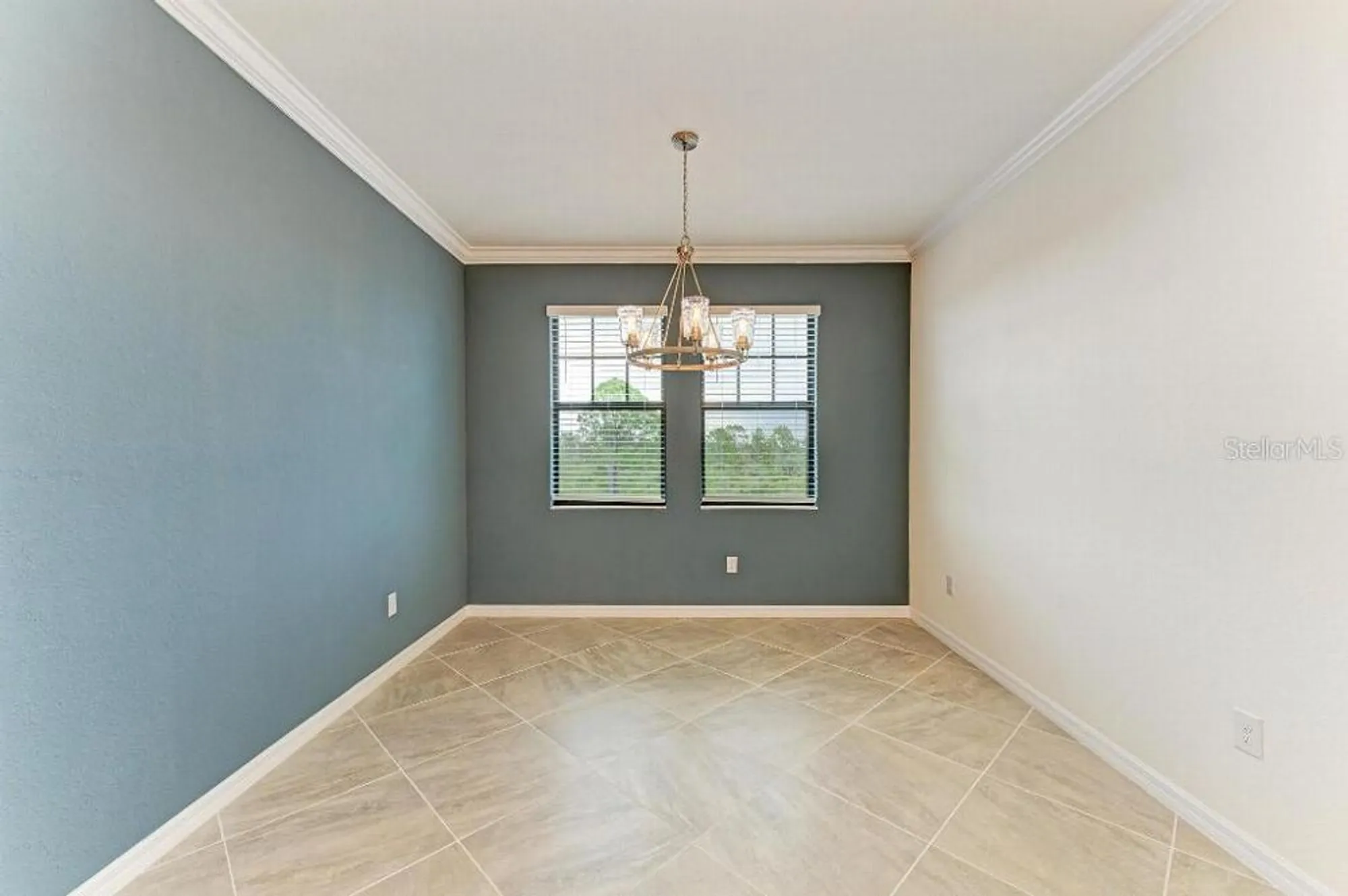Property Slideshow image 14 of 42 | 10043 crooked creek dr unit 202, Venice, FL, 34293