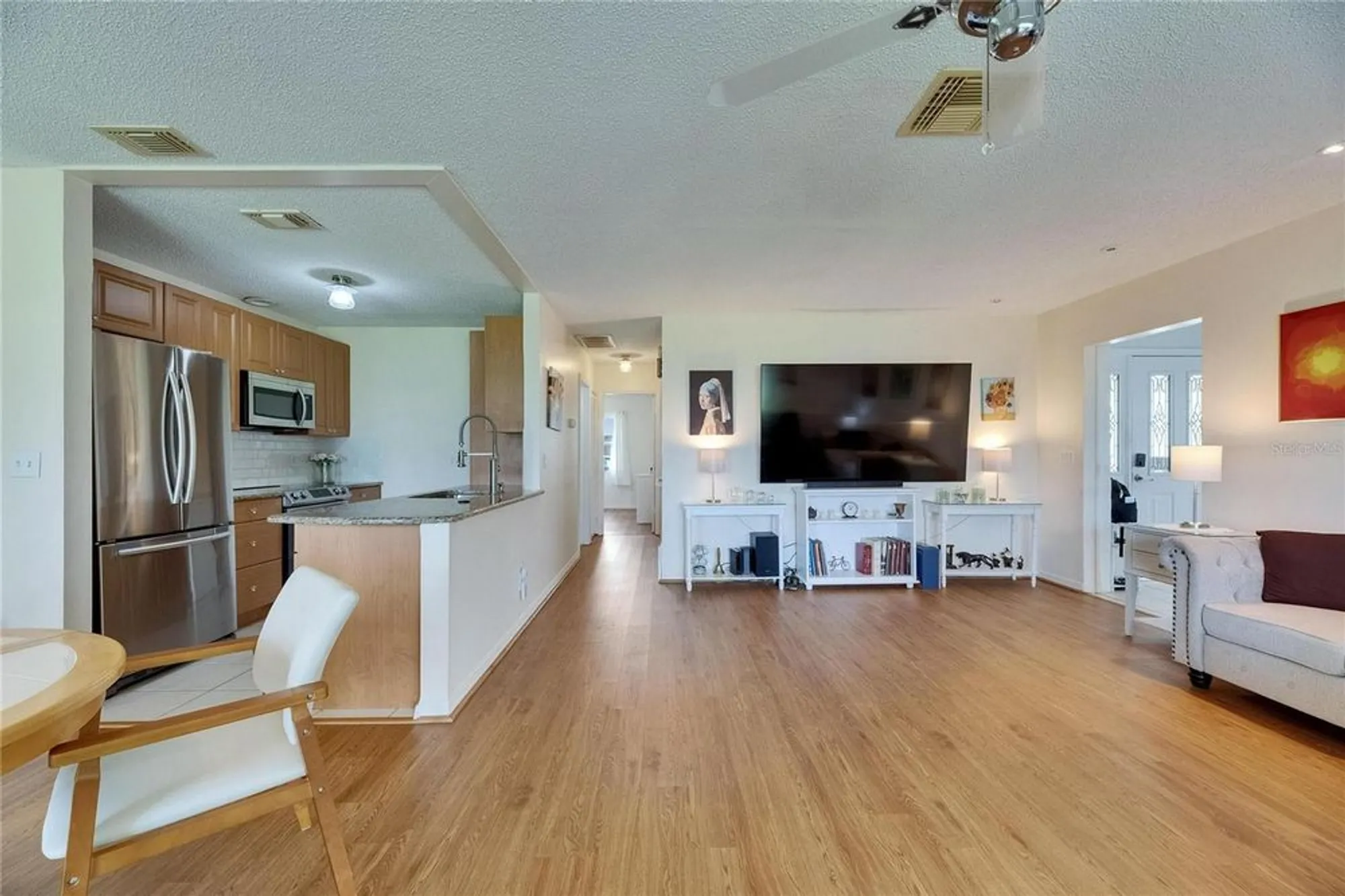 Property Slideshow image 9 of 41 | 123 glendower cir # 123, Sun City Center, FL, 33573