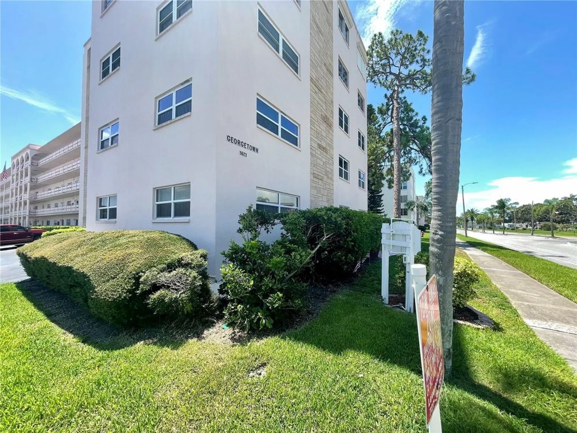 Property Slideshow image 37 of 73 | 5623 80th st n unit 406, Saint Petersburg, FL, 33709