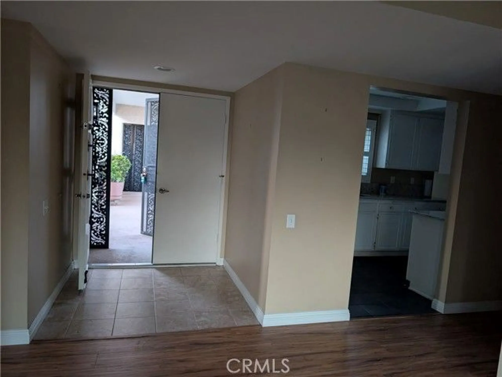 Property Slideshow image 4 of 47 | 4006 calle sonora oeste unit 3f, Laguna Woods, CA, 92637
