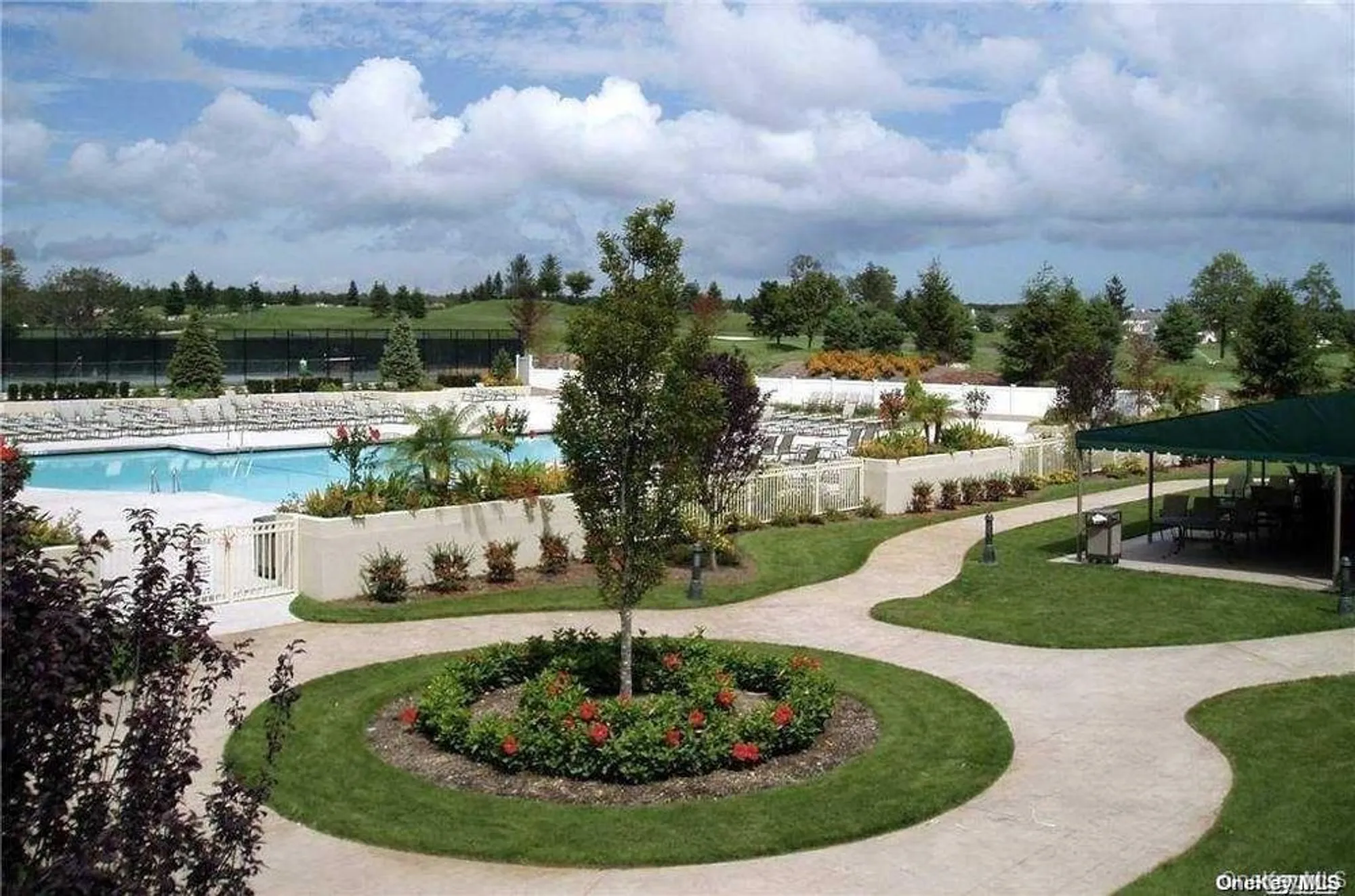 Property Slideshow image 23 of 28 | 736 verona dr, Melville, NY, 11747