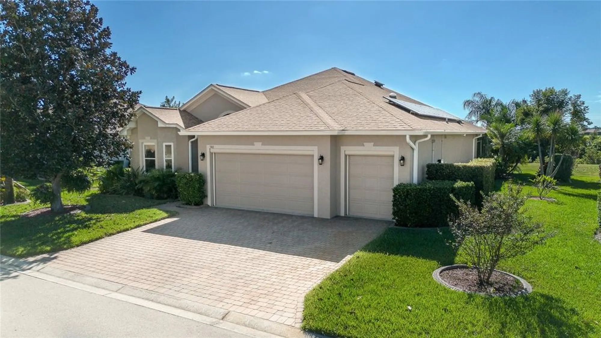 Property Slideshow image 2 of 48 | 5461 hogan ln, Winter Haven, FL, 33884