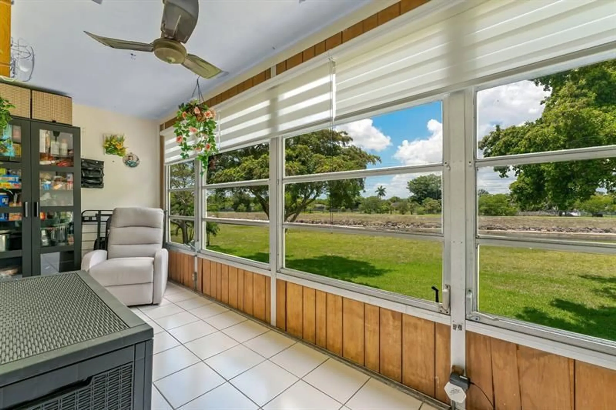 Property Slideshow image 8 of 27 | 7610 nw 1st st 204, Margate, FL, 33063