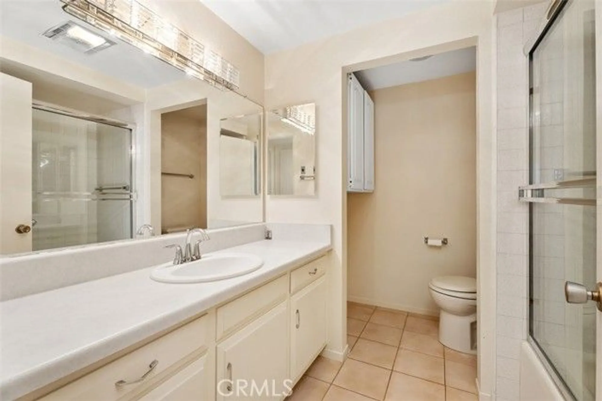 Property Slideshow image 18 of 43 | 881 via mendoza d, Laguna Woods, CA, 92637