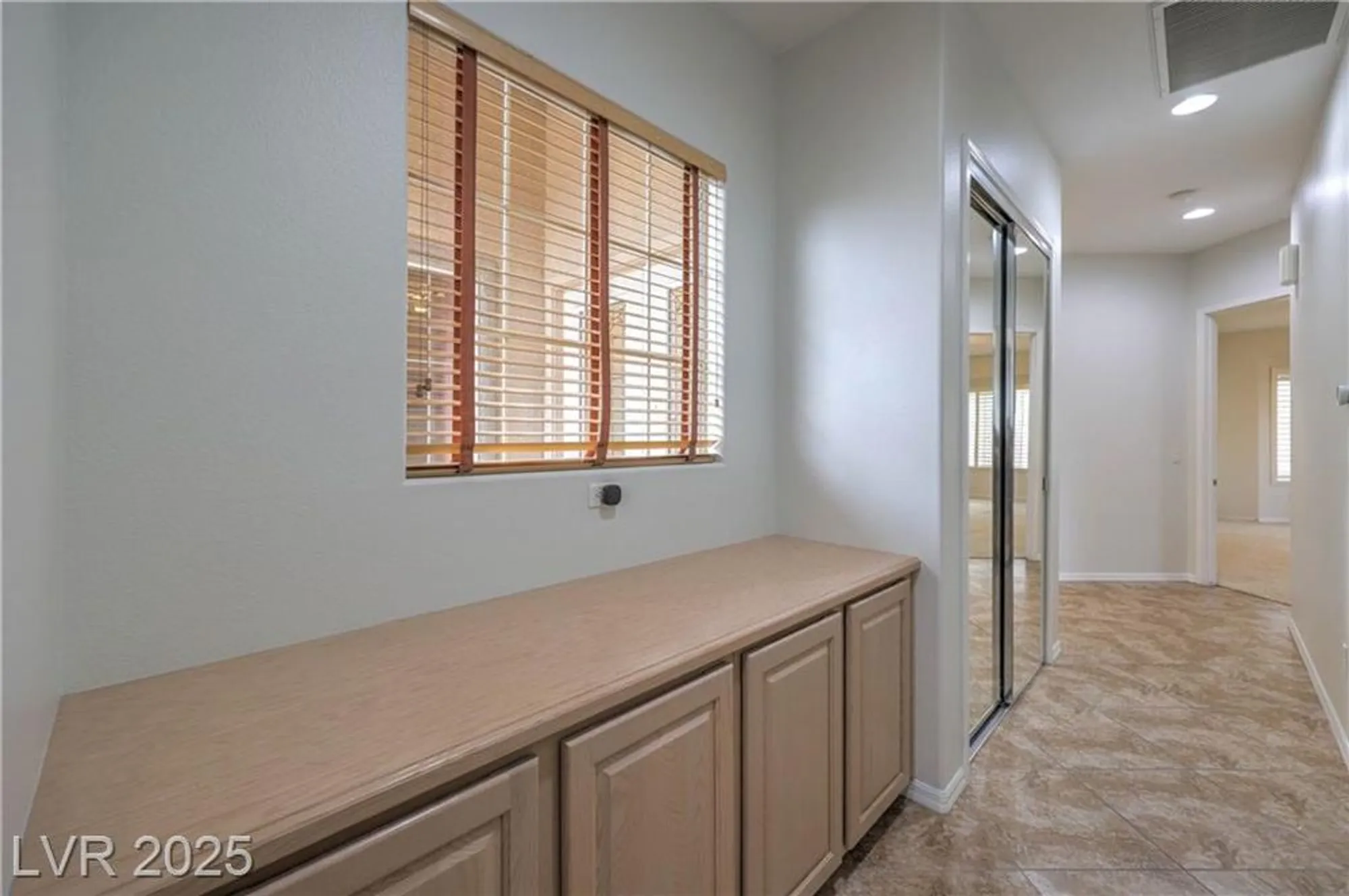 Property Slideshow image 19 of 35 | 2563 collinsville dr, Henderson, NV, 89052