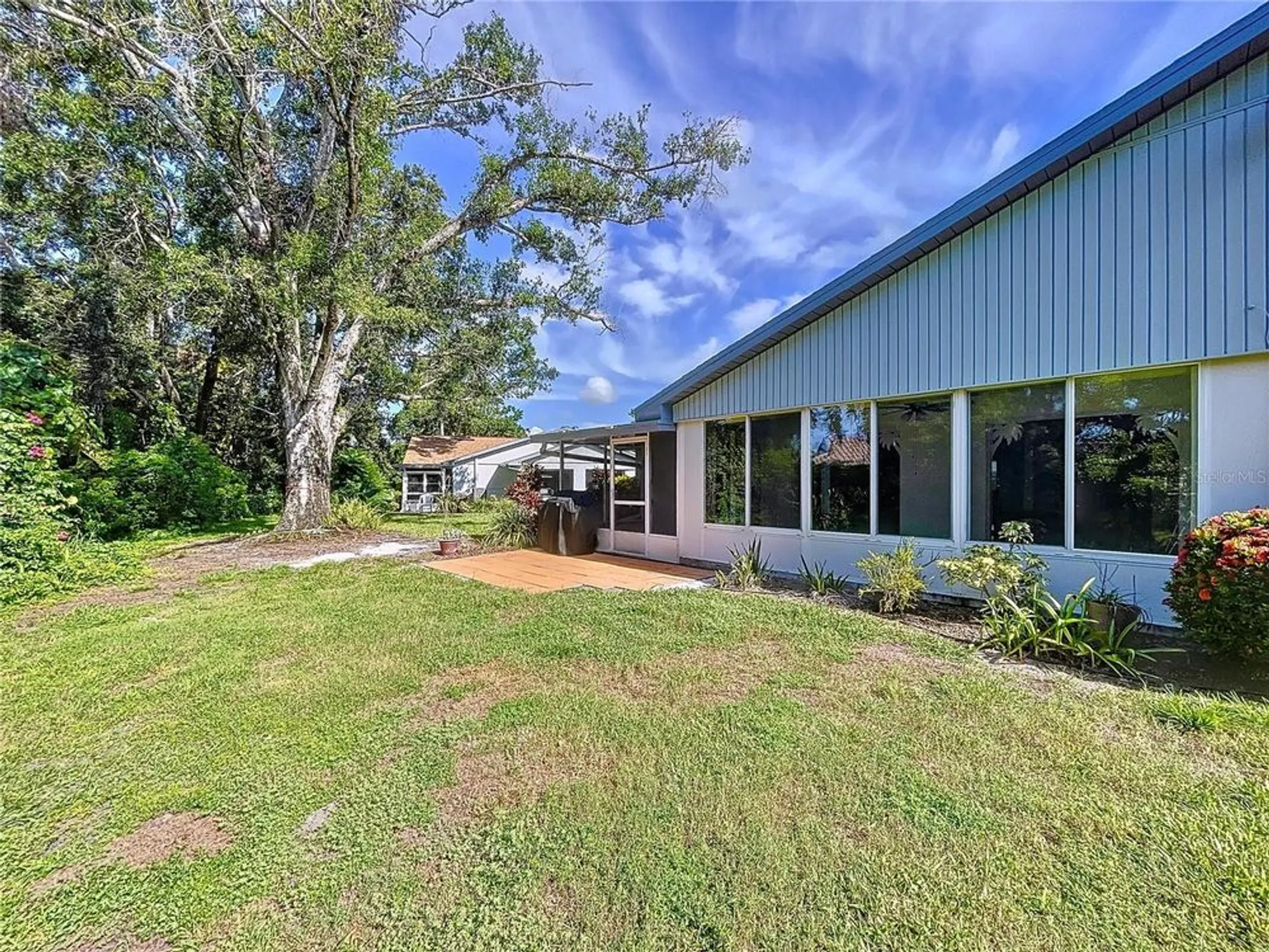 Property Slideshow image 5 of 67 | 505 foxglove cir b, Sun City Center, FL, 33573