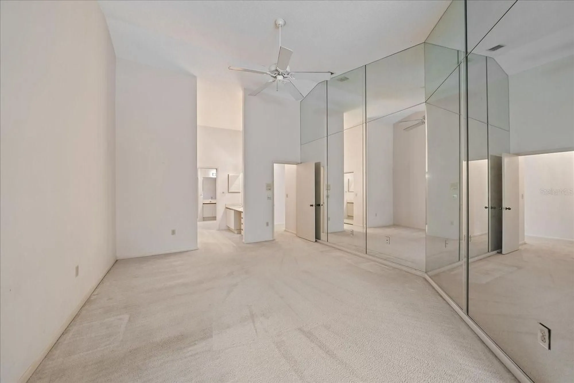 Property Slideshow image 23 of 54 | 1654 starling dr 201, Sarasota, FL, 34231