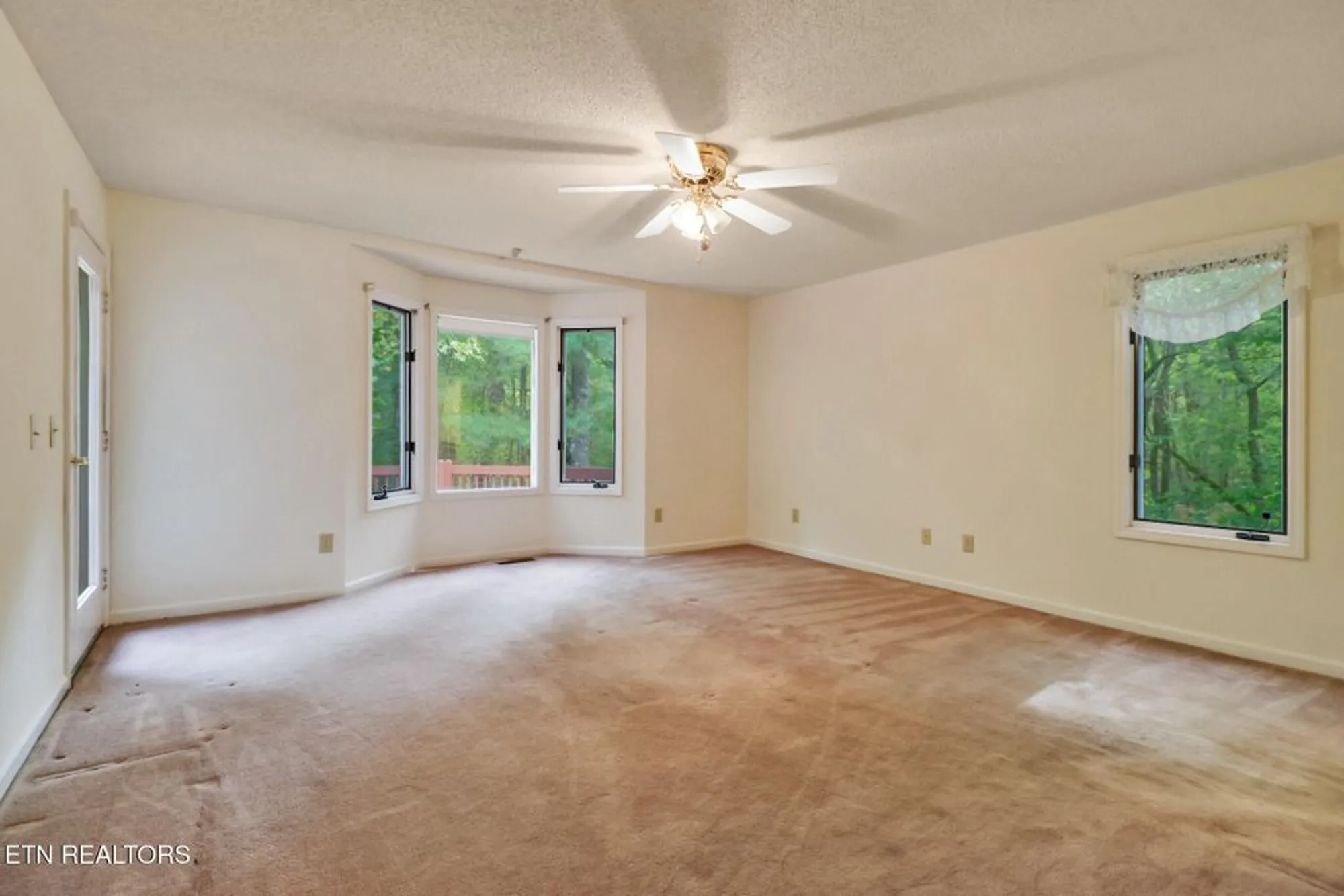 Property Slideshow image 29 of 39 | 151 saint george dr, Crossville, TN, 38558