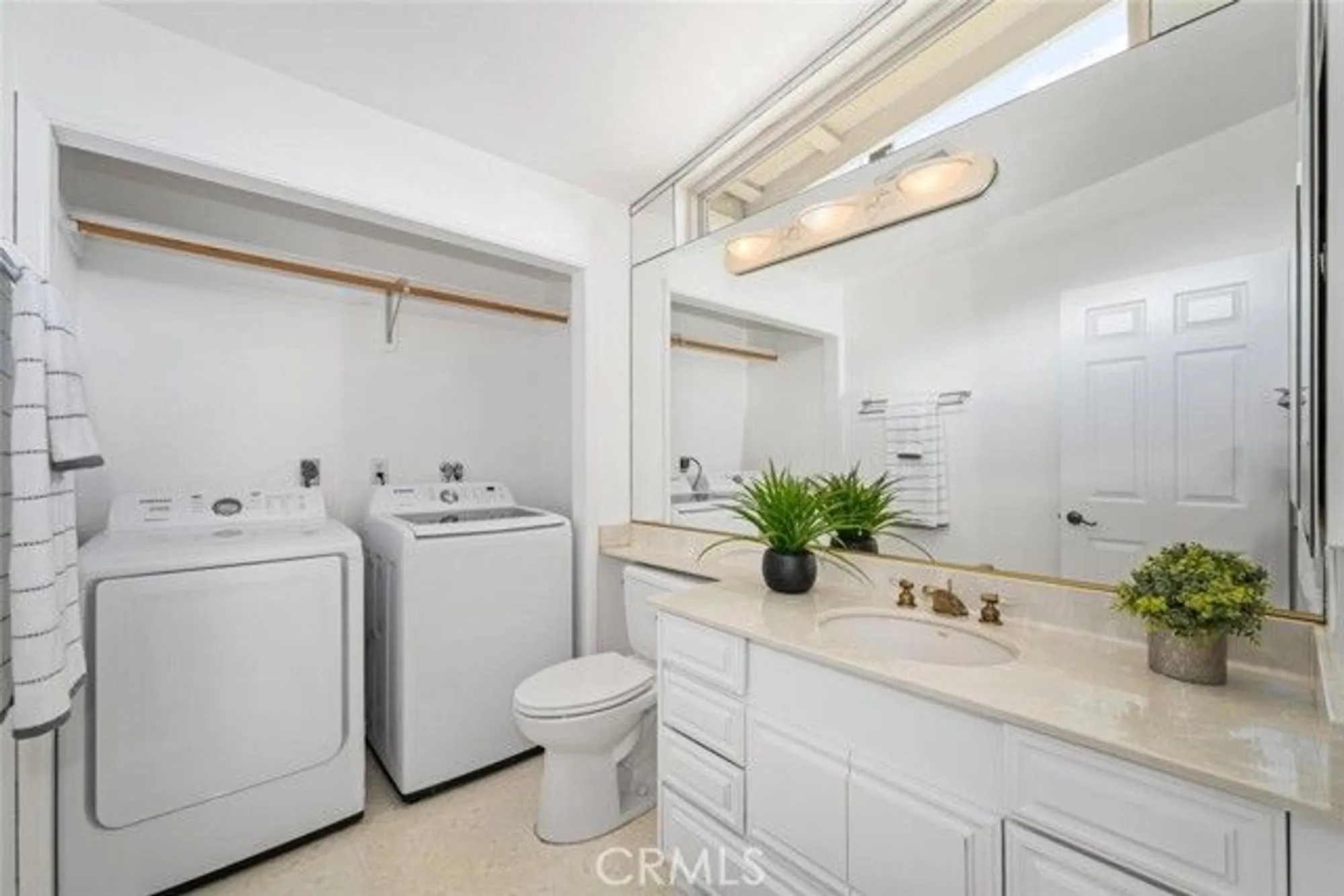 Property Slideshow image 30 of 31 | 13061 del monte dr apt 277l, Seal Beach, CA, 90740