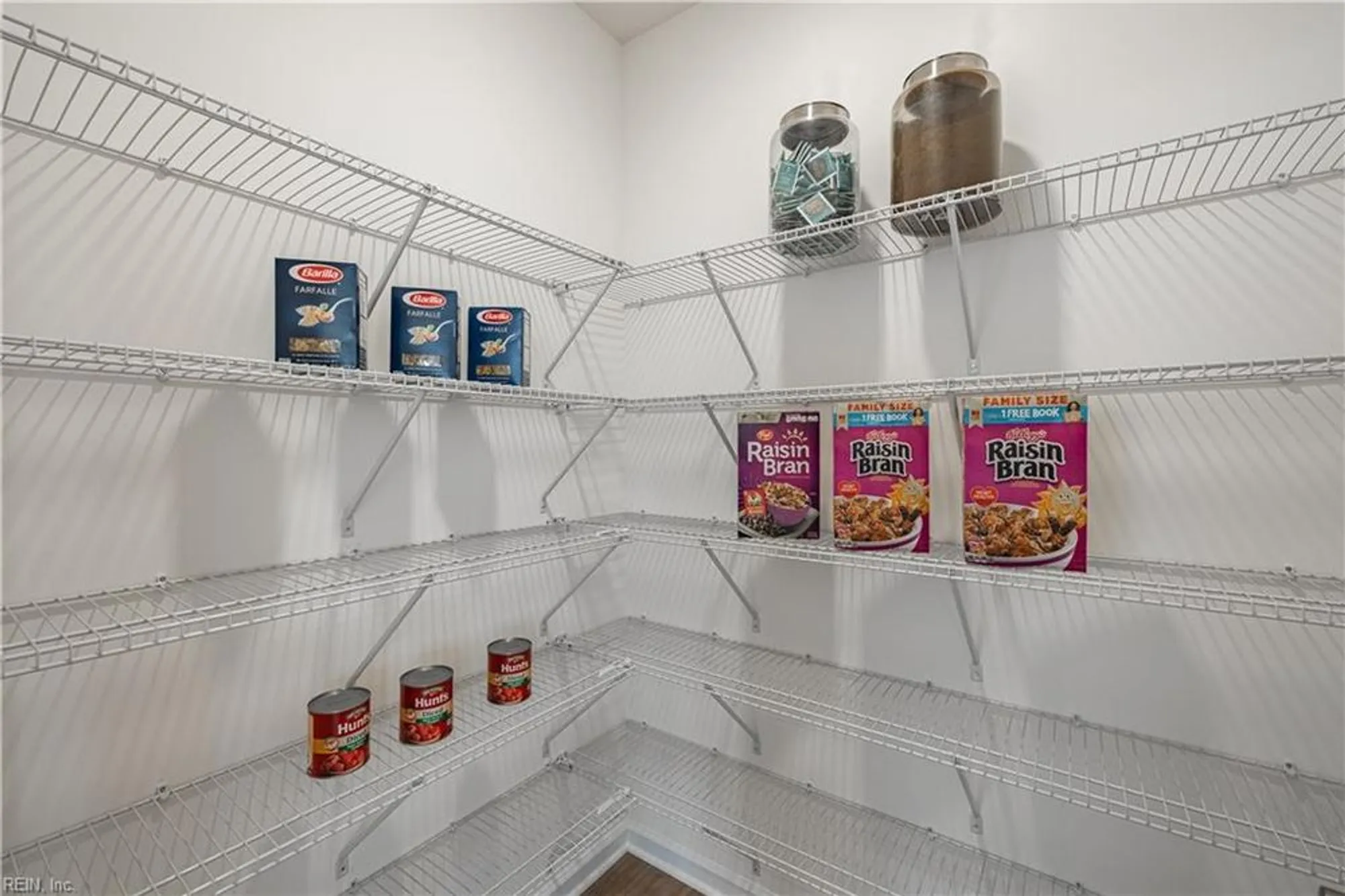 Property Slideshow image 36 of 44 | 200 oxford ave # 46-2, Smithfield, VA, 23430