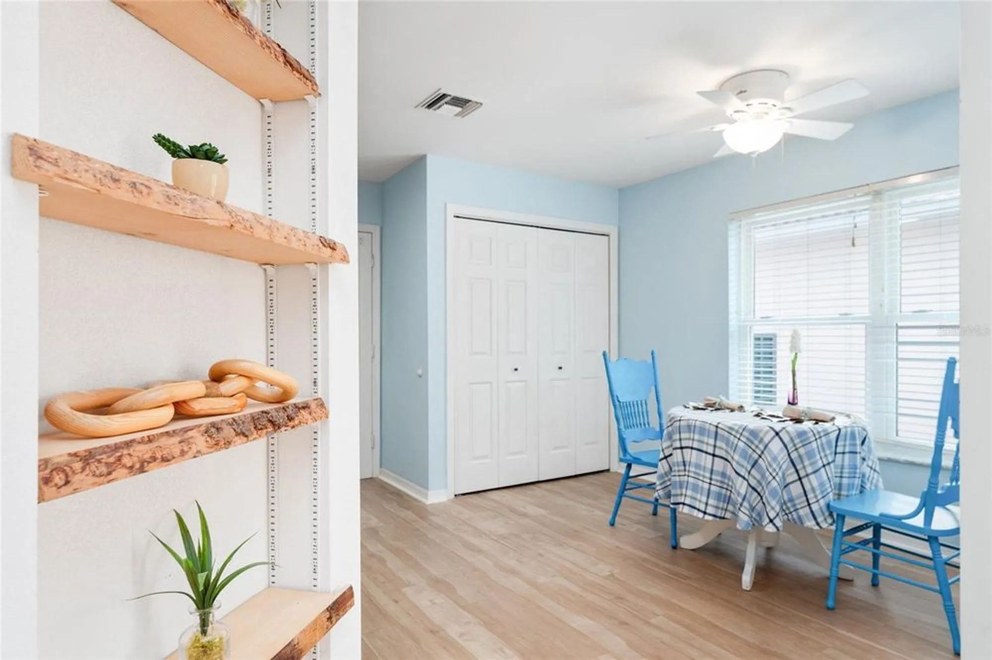 Property Slideshow image 21 of 65 | 906 santa anna ln, The Villages, FL, 32159