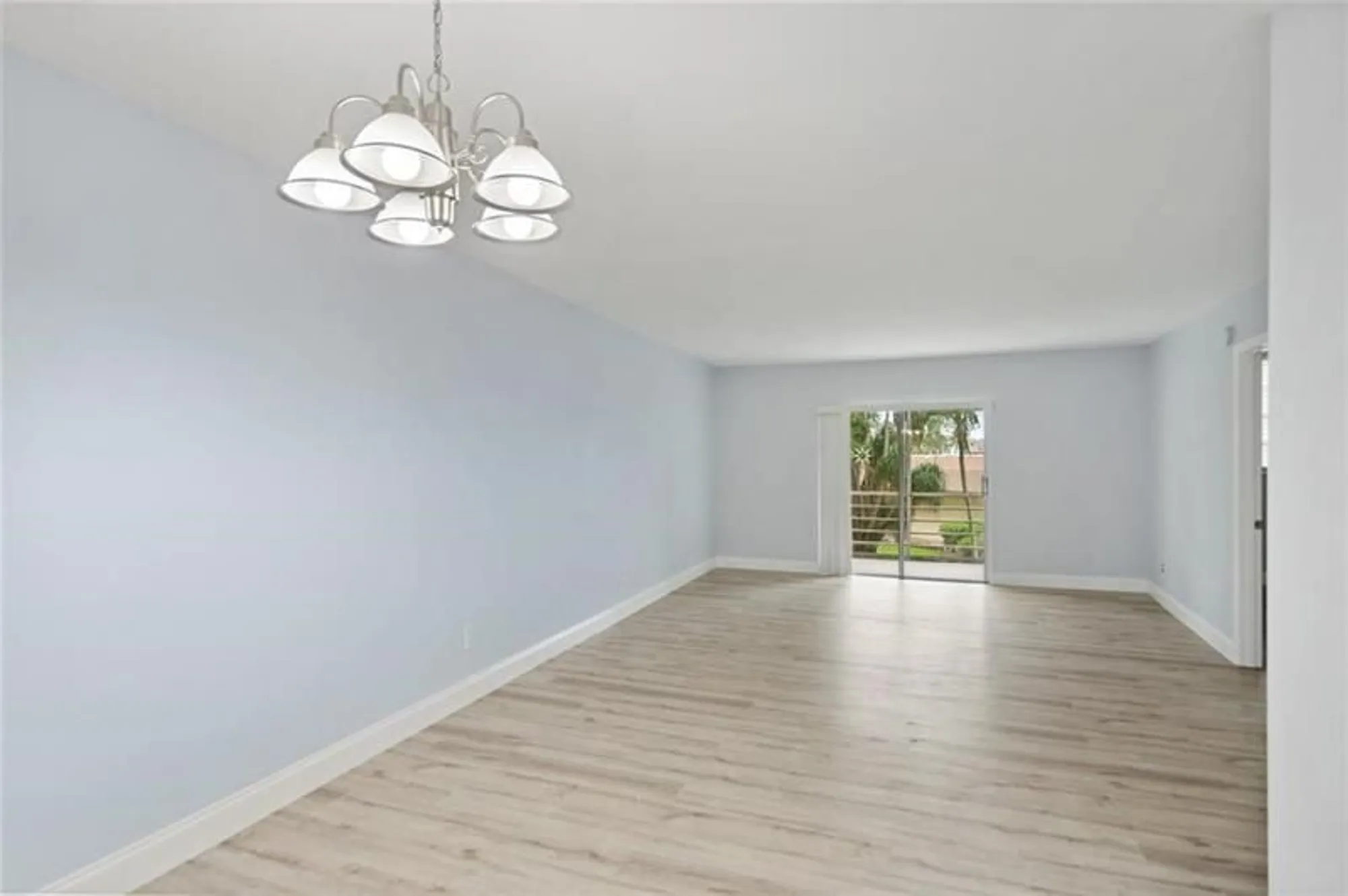 Property Slideshow image 5 of 31 | 2731 ne 14th street cswy apt 232, Pompano Beach, FL, 33062
