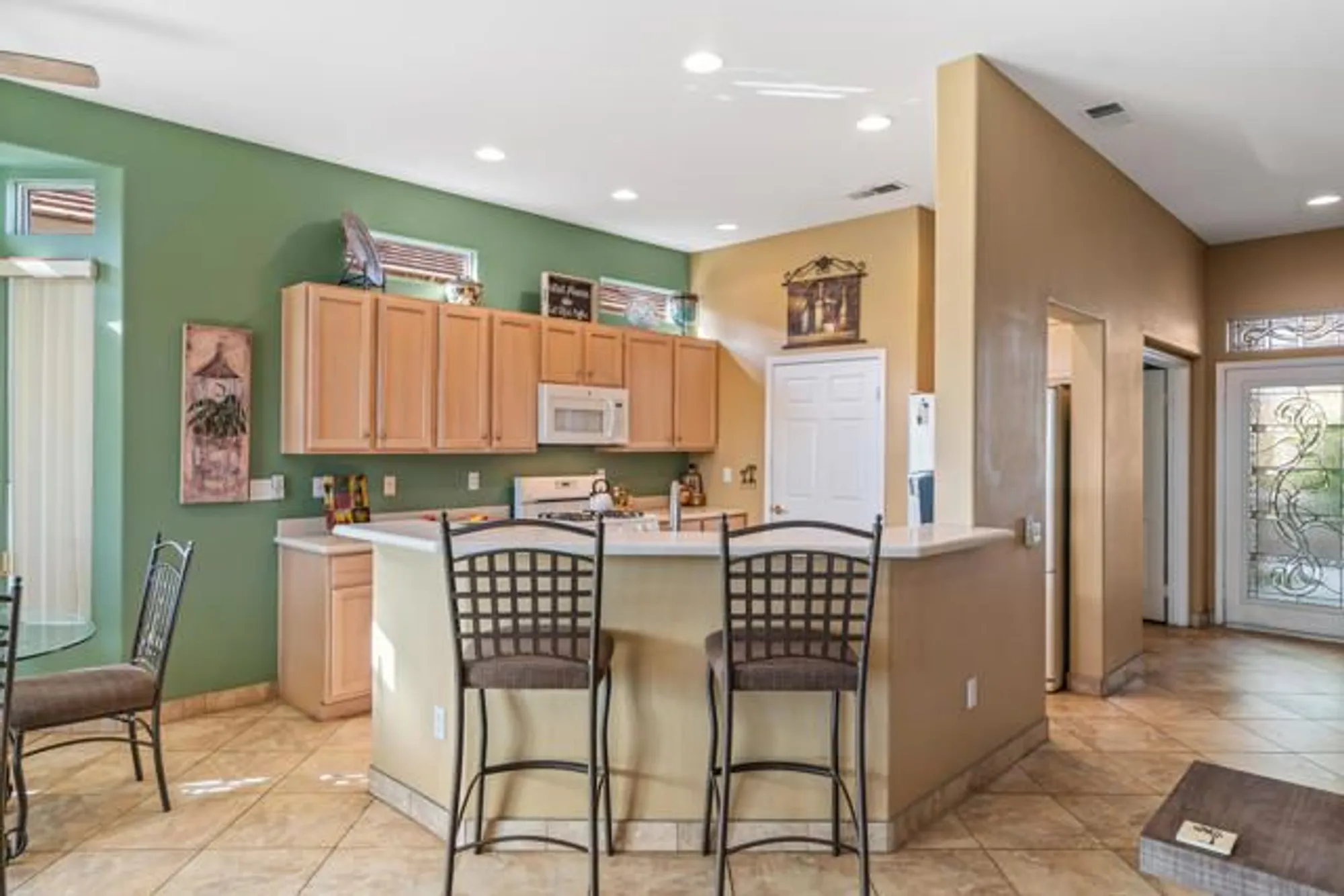 Property Slideshow image 12 of 51 | 43774 royal saint george dr, Indio, CA, 92201