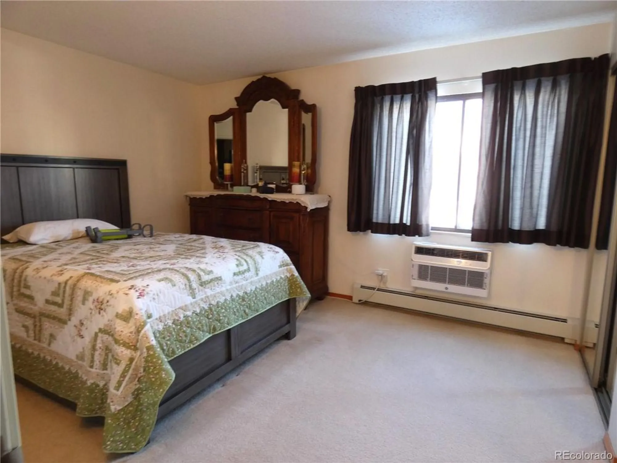 Property Slideshow image 3 of 13 | 13800 e marina dr 211, Aurora, CO, 80014