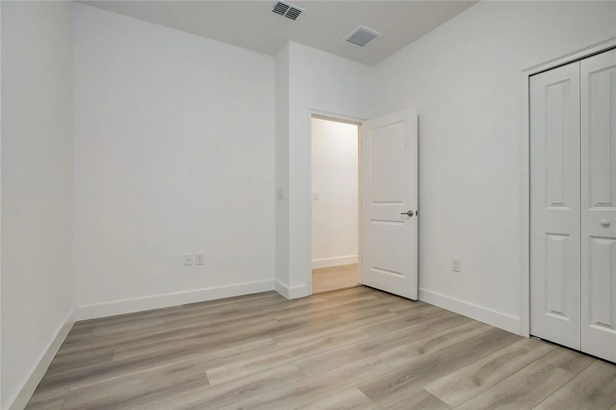 Property Slideshow image 35 of 91 | 411 sandsend ct, Apollo Beach, FL, 33572