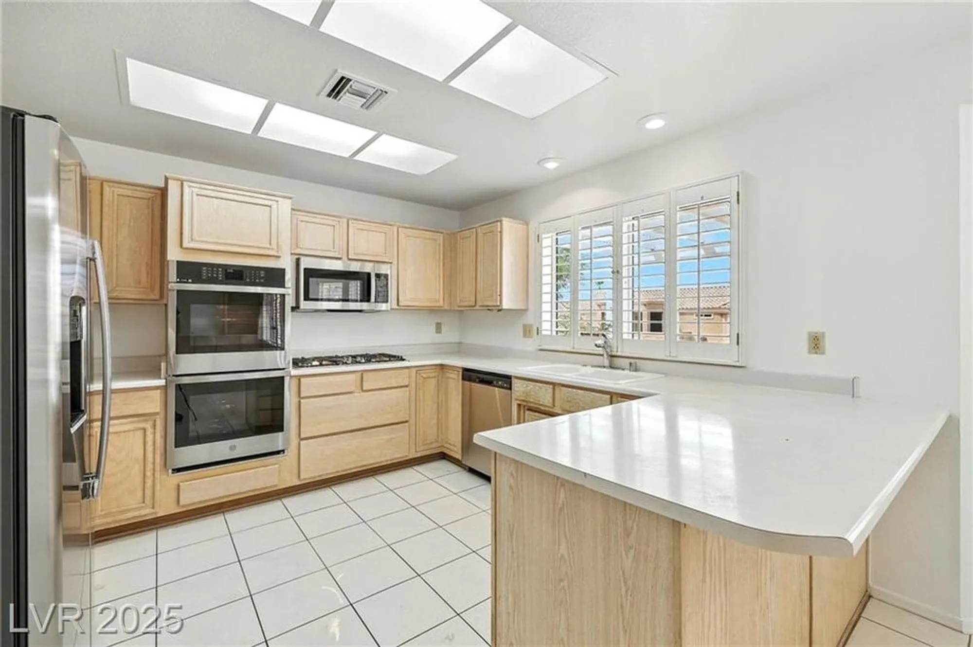 Property Slideshow image 17 of 35 | 8500 linderwood dr, Las Vegas, NV, 89134
