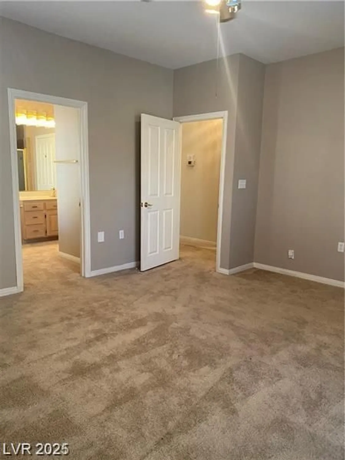 Property Slideshow image 7 of 7 | 332 wild plum ln, Las Vegas, NV, 89107