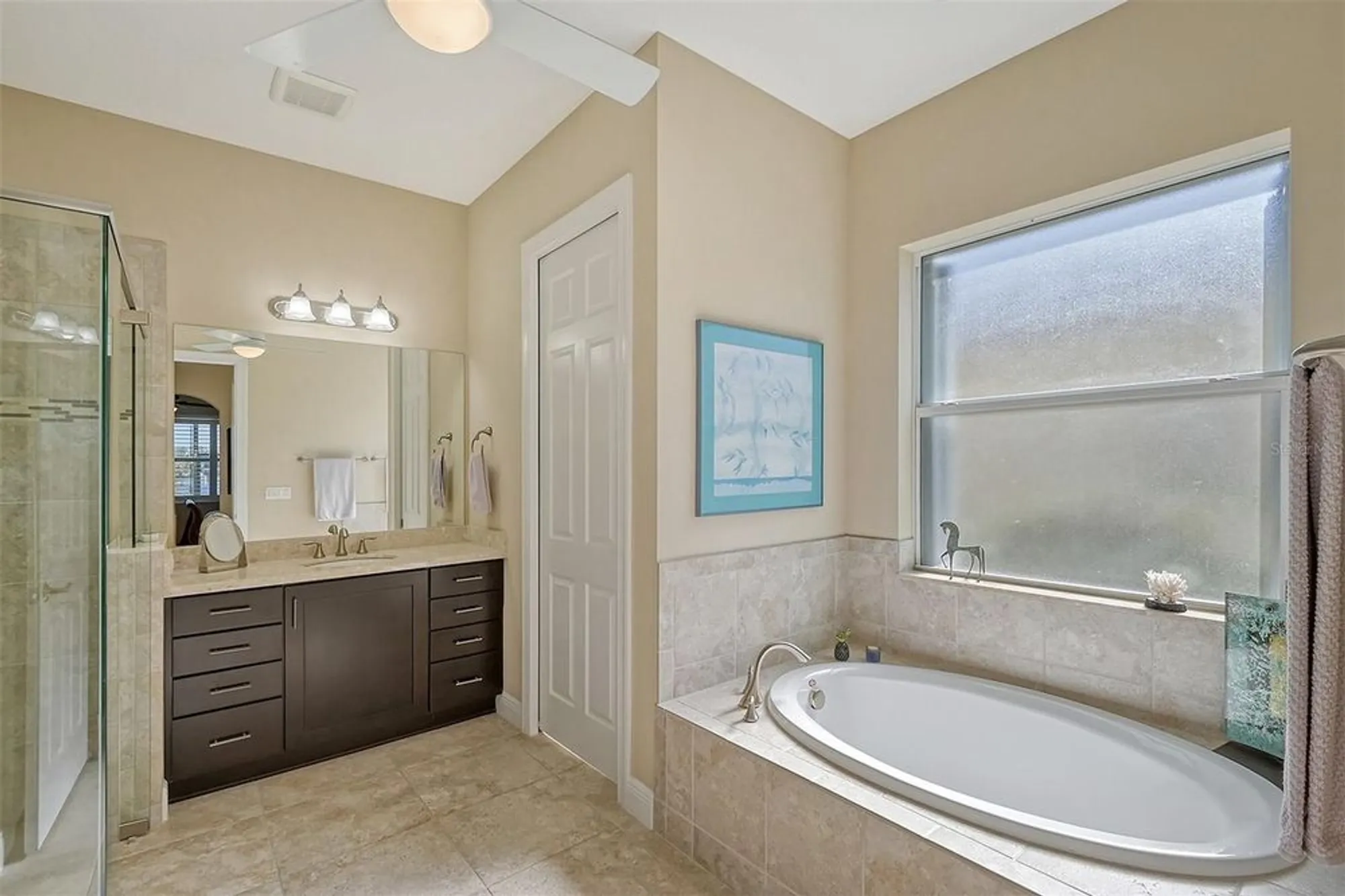 Property Slideshow image 29 of 100 | 1014 overlook ct, Bradenton, FL, 34208