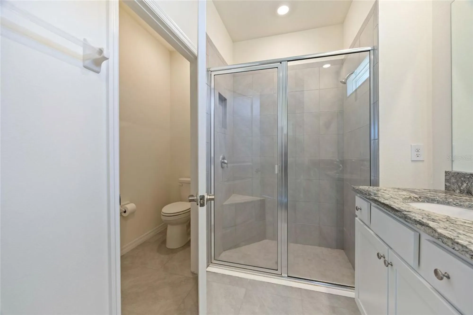 Property Slideshow image 18 of 45 | 5536 nw 40th loop, Ocala, FL, 34482