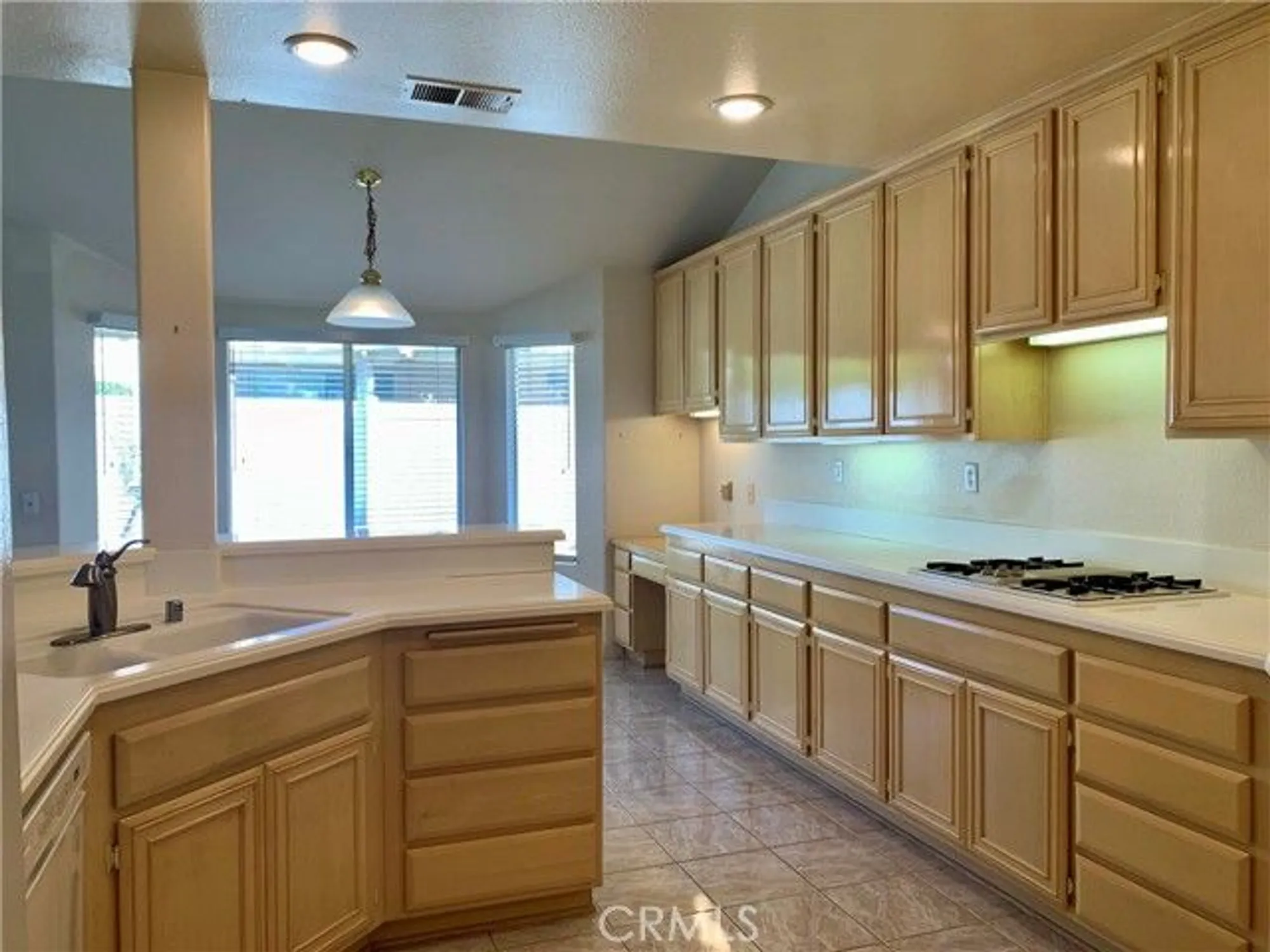 Property Slideshow image 9 of 39 | 1418 las colinas ave, Banning, CA, 92220
