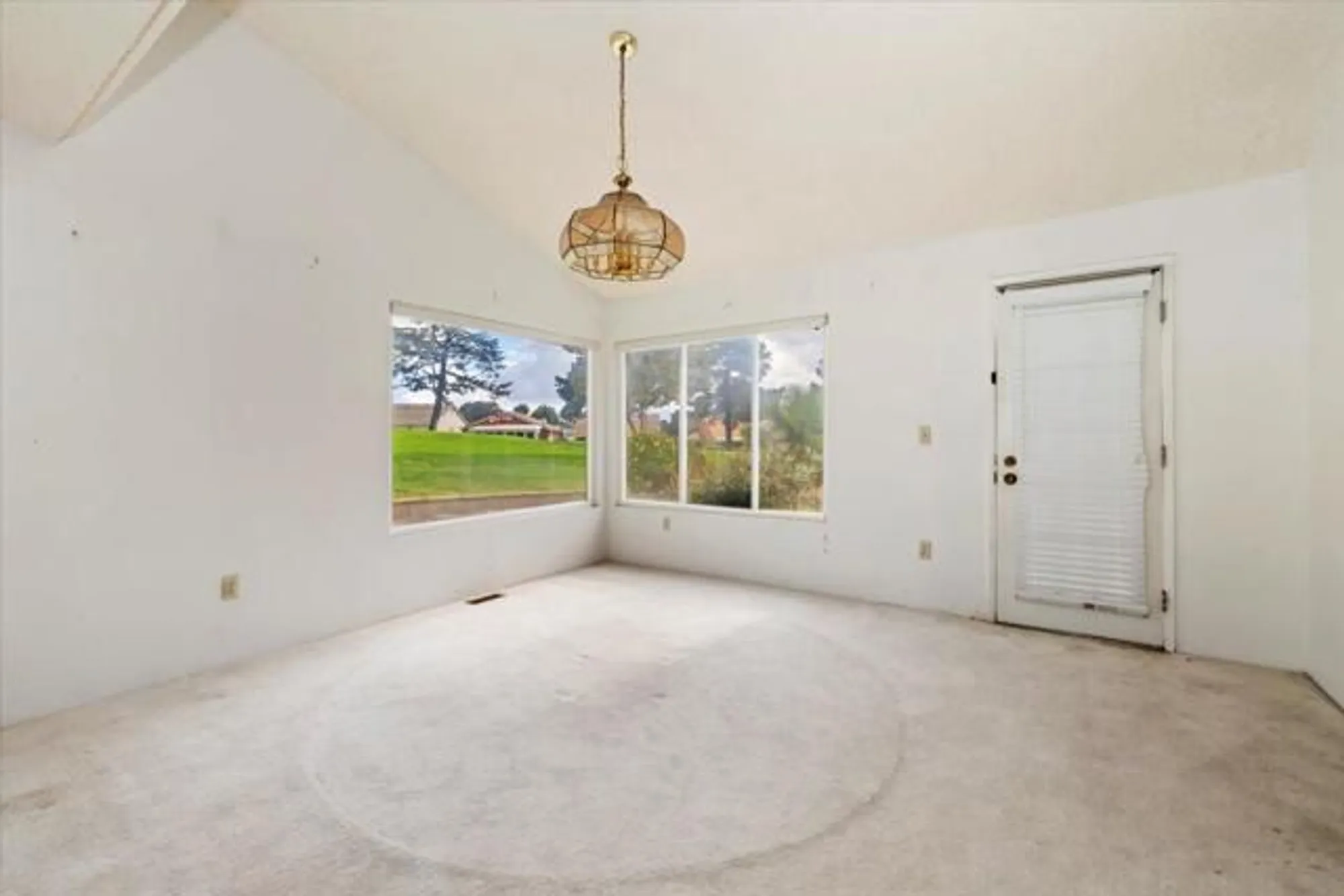 Property Slideshow image 13 of 35 | 40944 lincoln pl, Cherry Valley, CA, 92223