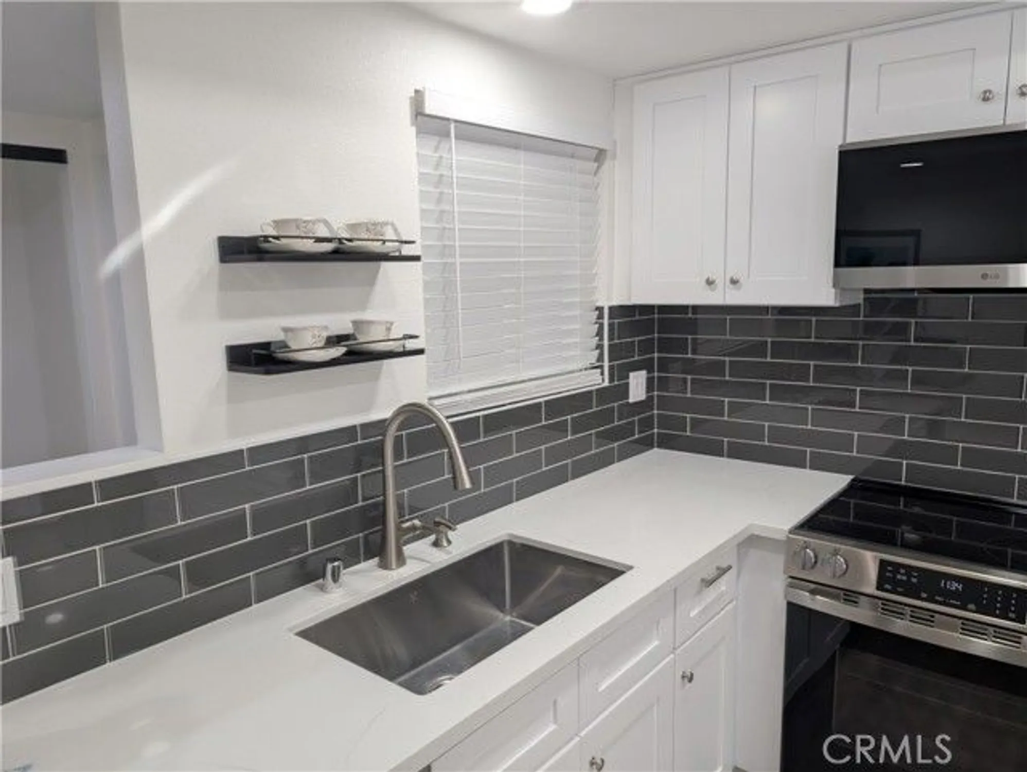 Property Slideshow image 10 of 51 | 2296 via puerta b, Laguna Woods, CA, 92637