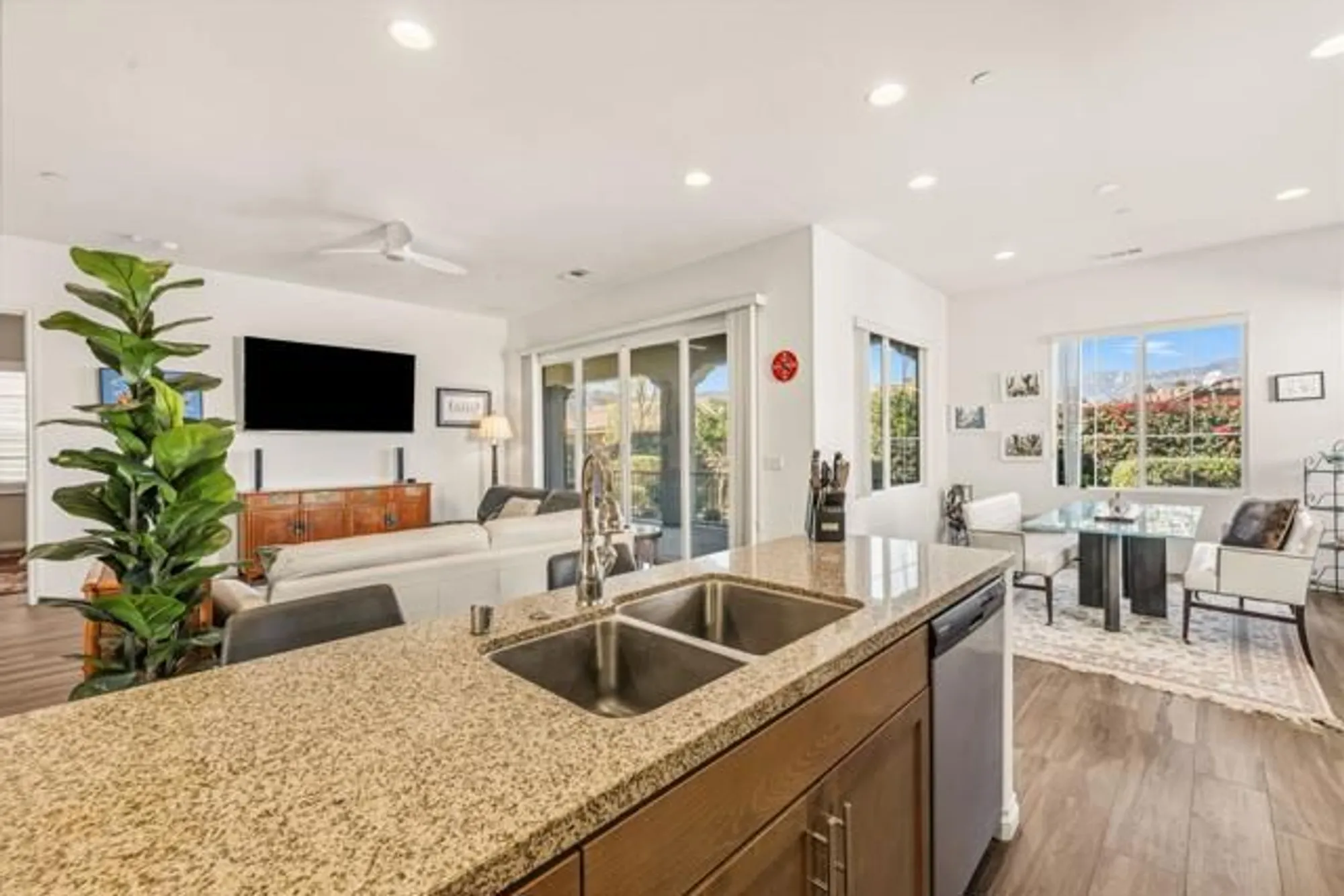 Property Slideshow image 2 of 55 | 3923 via amalfi, Palm Desert, CA, 92260