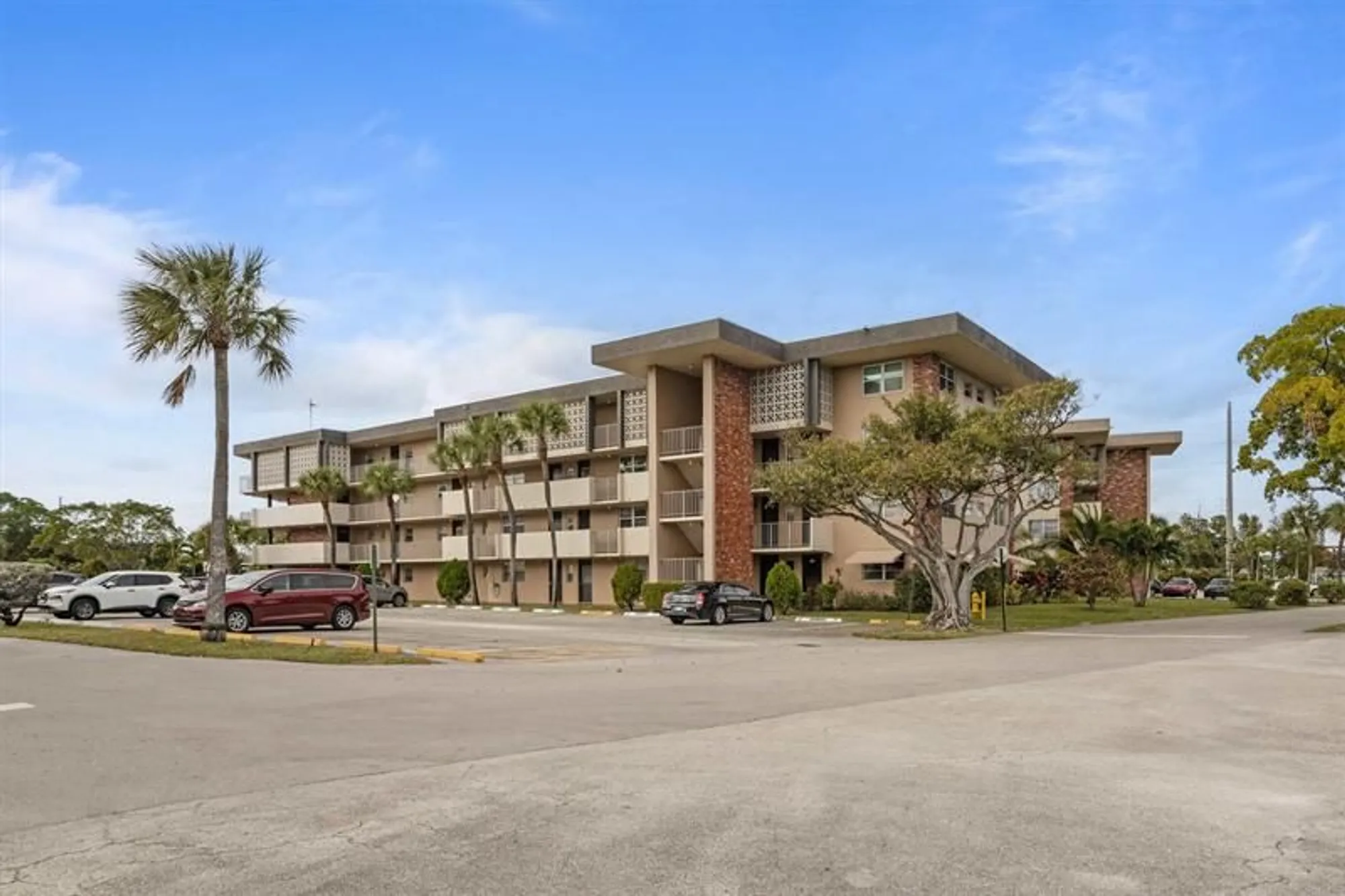 Property Slideshow image 27 of 46 | 3051 nw 46th ave 408, Lauderdale Lakes, FL, 33313