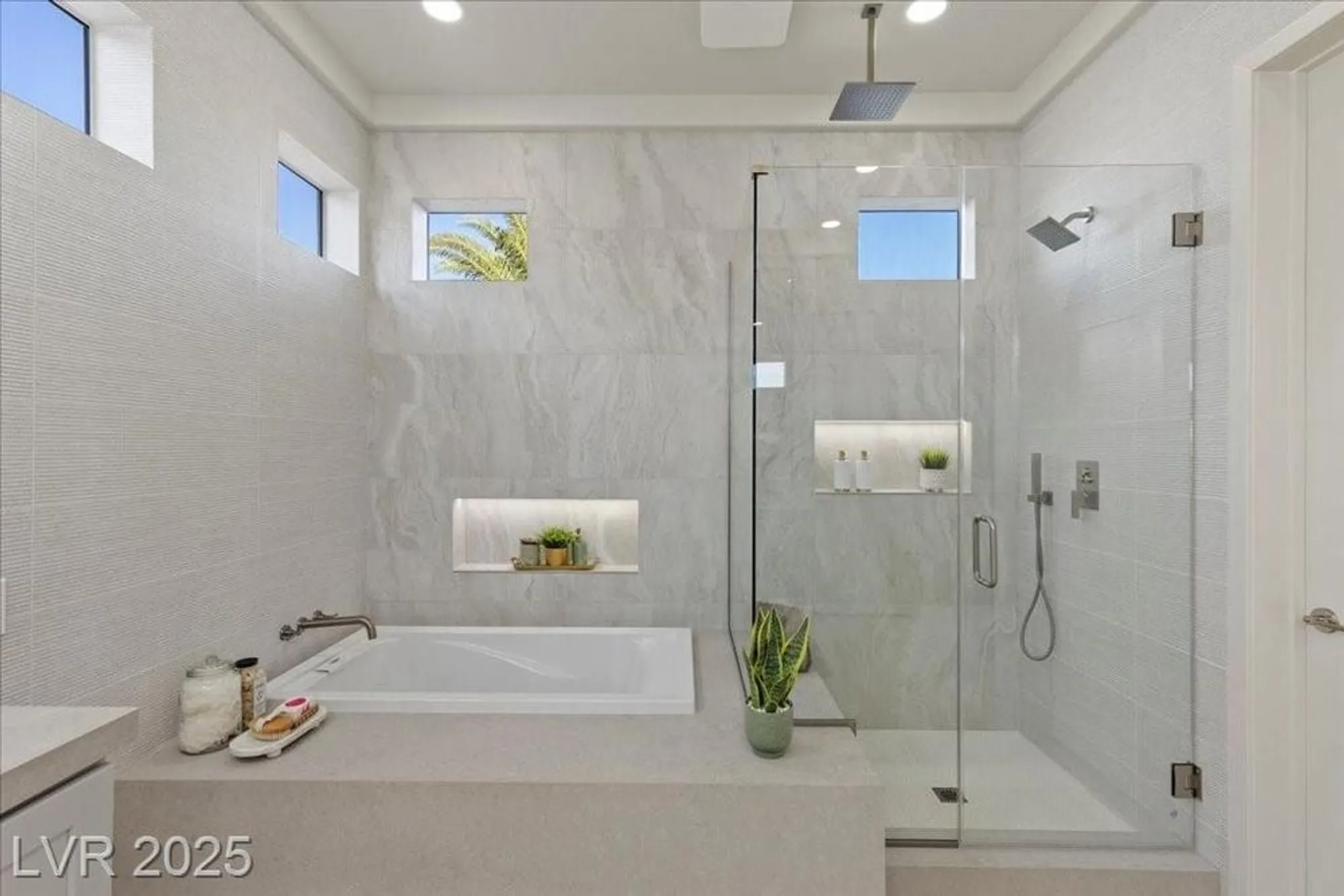 Property Slideshow image 38 of 78 | 2508 faiss dr, Las Vegas, NV, 89134