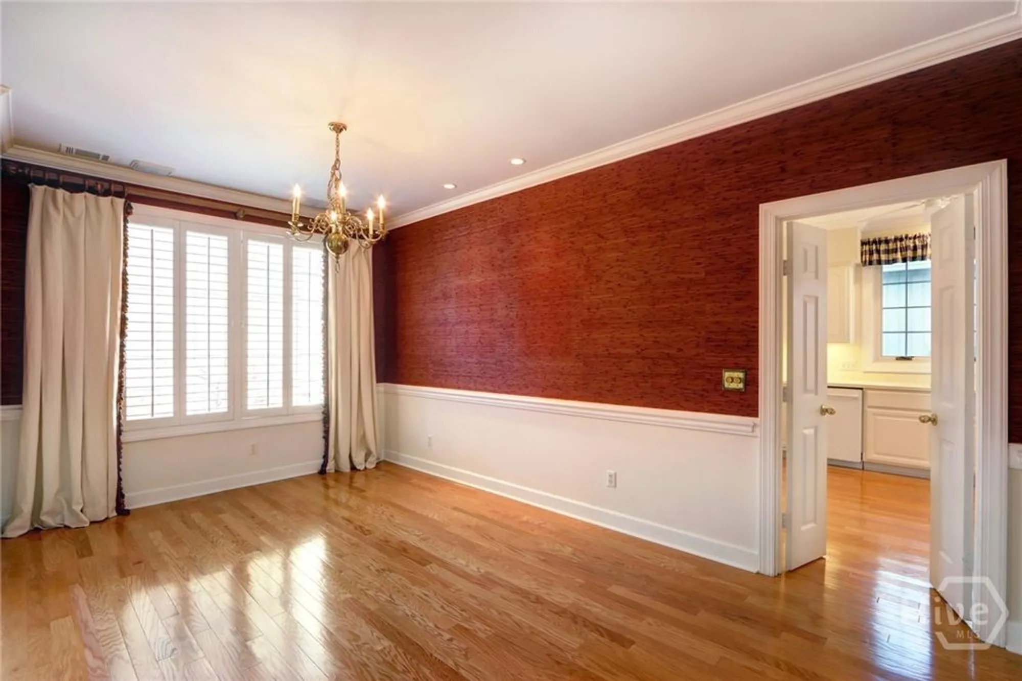 Property Slideshow image 8 of 45 | 2 breakfast ct, Savannah, GA, 31411