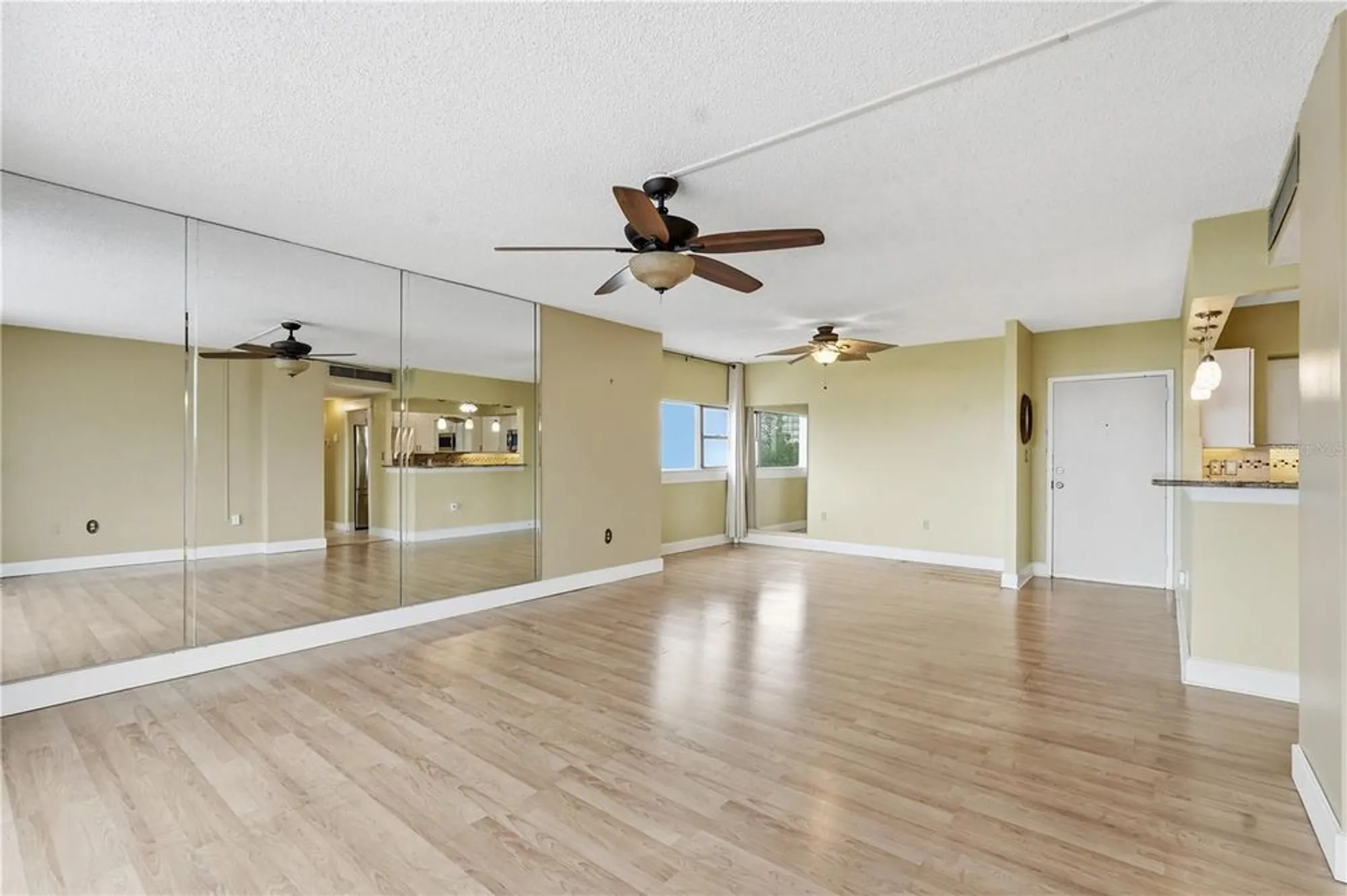 Property Slideshow image 4 of 22 | 30 turner st apt 408, Clearwater, FL, 33756