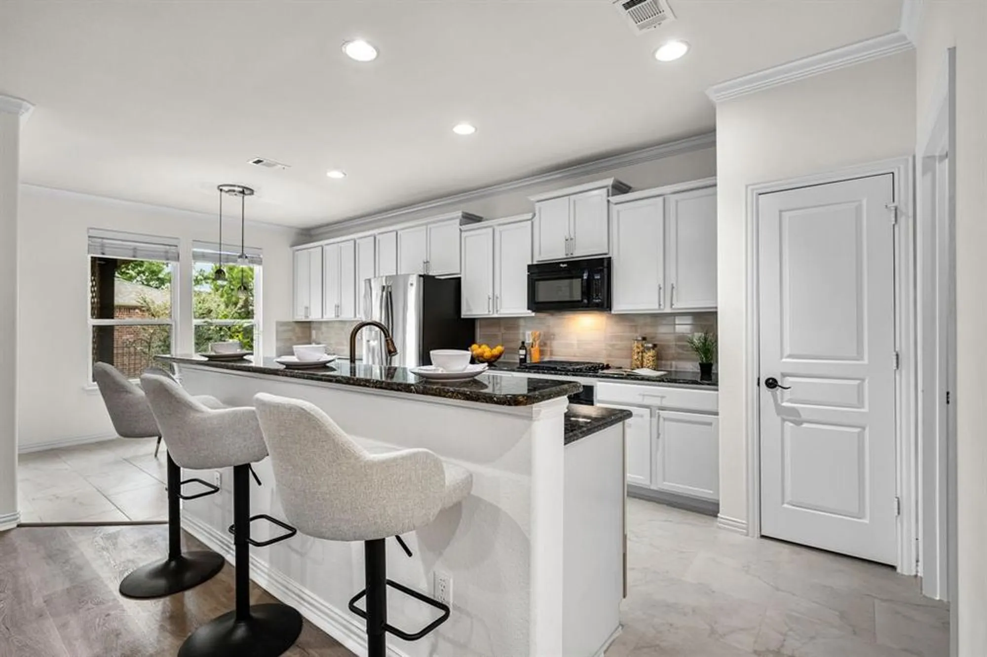 Property Slideshow image 10 of 40 | 7315 trull brook ln, Frisco, TX, 75036