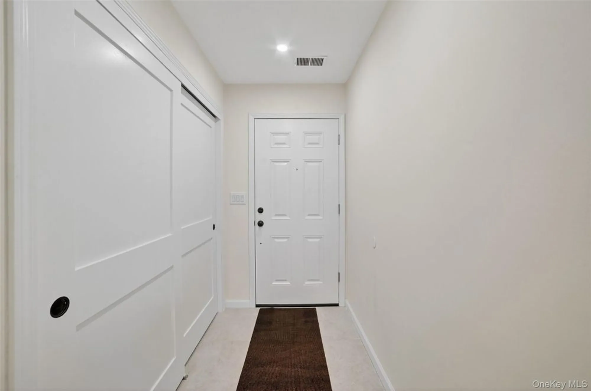 Property Slideshow image 4 of 40 | 159 carriage ct c, Yorktown Heights, NY, 10598
