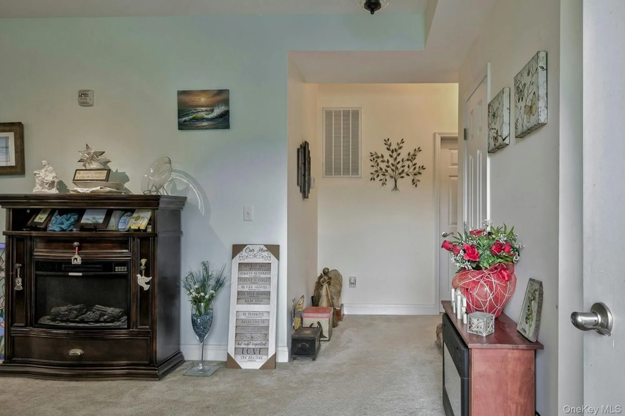 Property Slideshow image 4 of 40 | 279 augusta dr, Medford, NY, 11763