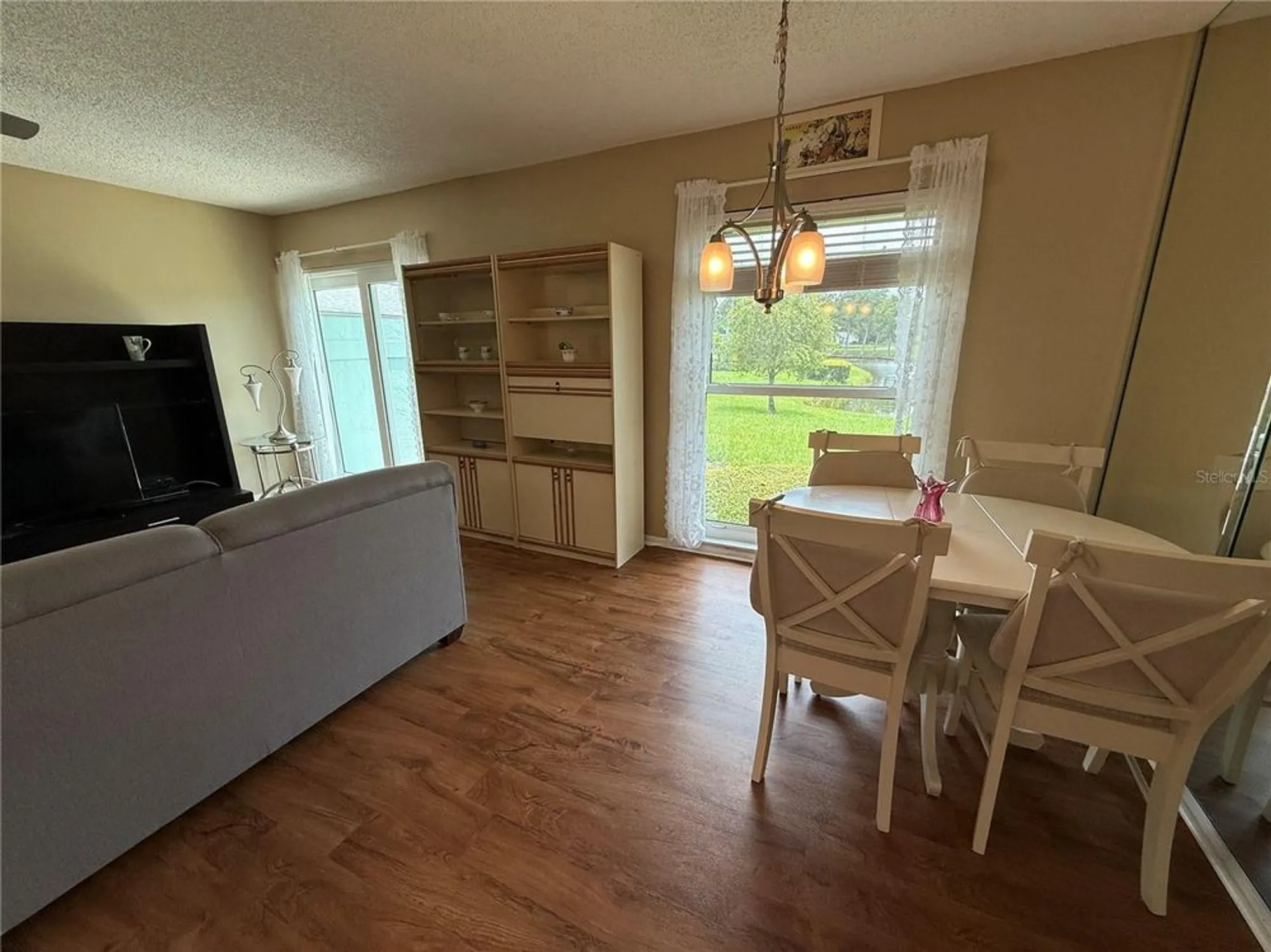 Property Slideshow image 11 of 51 | 2722 sherbrooke ln d, Palm Harbor, FL, 34684